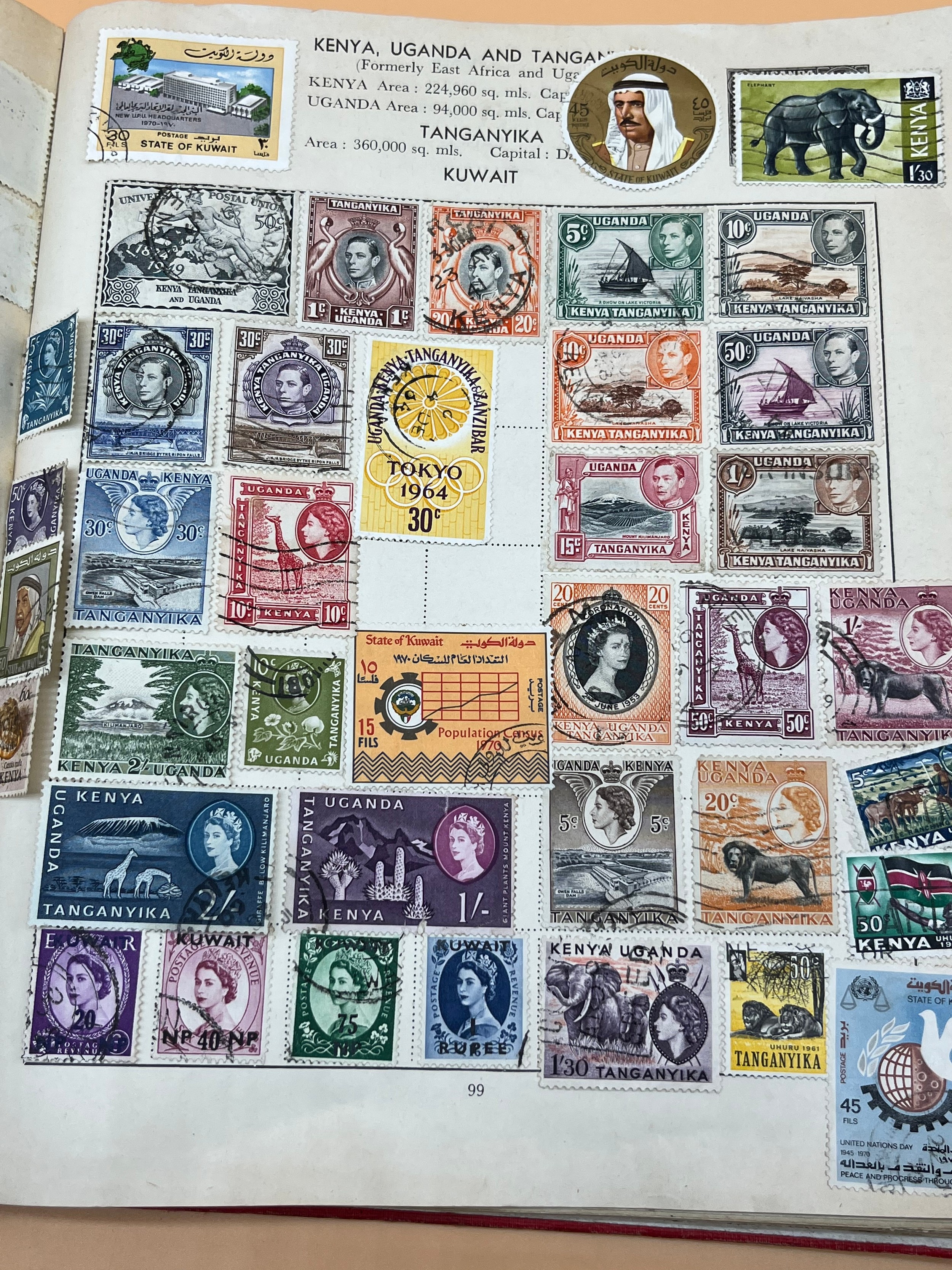 Vintage stamp album containing a collection of world stamps - Image 15 of 22