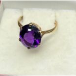 Ladies 9ct gold and Amethyst cut stone ring. [Ring size M] [2.50 Grams]