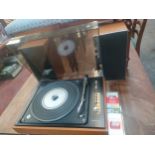 Bang& Olufsen beogram 1500 record player with speakers together with 2 boxes records