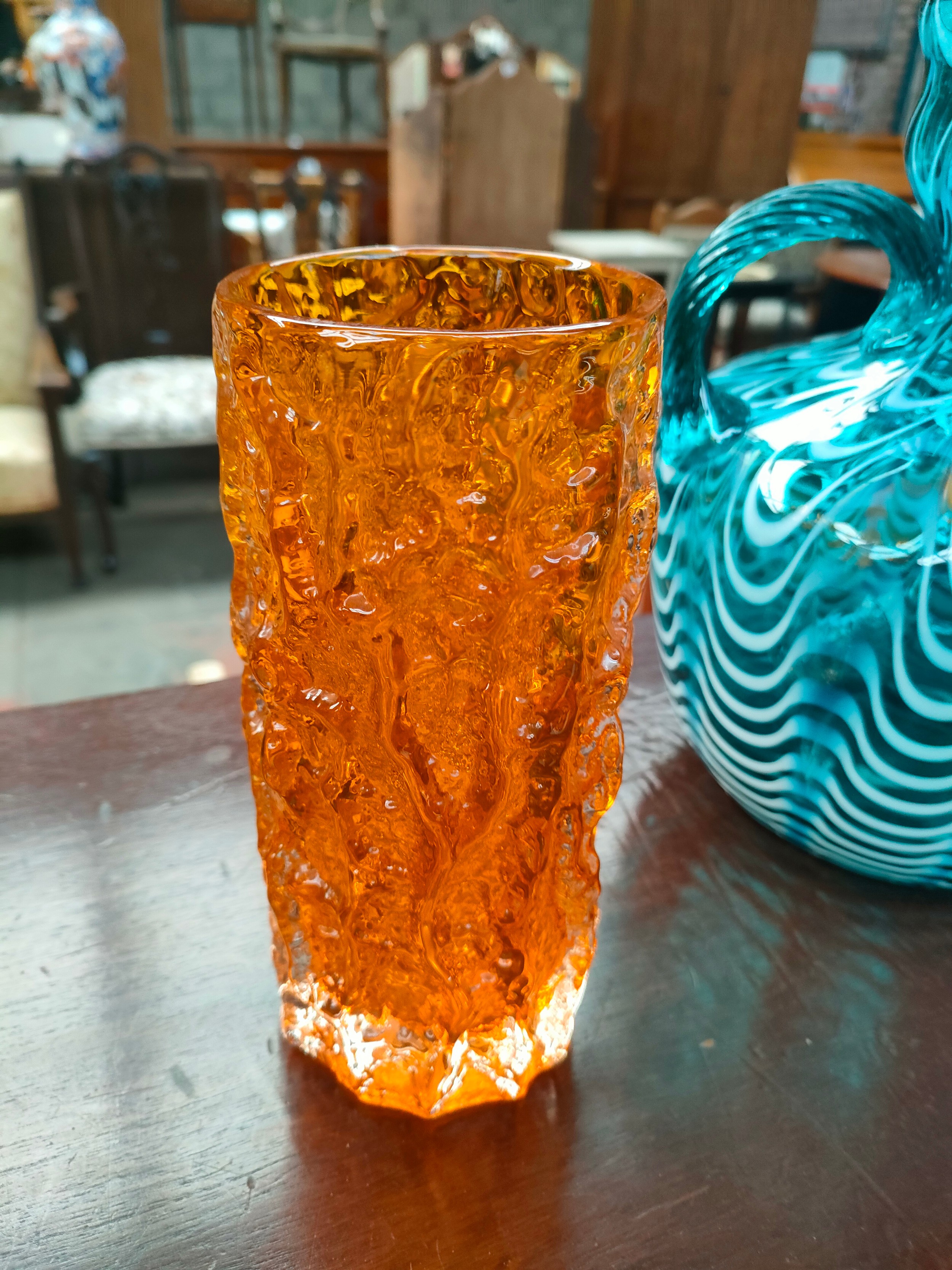 White Friars Orange vase , Large Fenton double handled glass vase together with Murano glass vase - Image 2 of 4