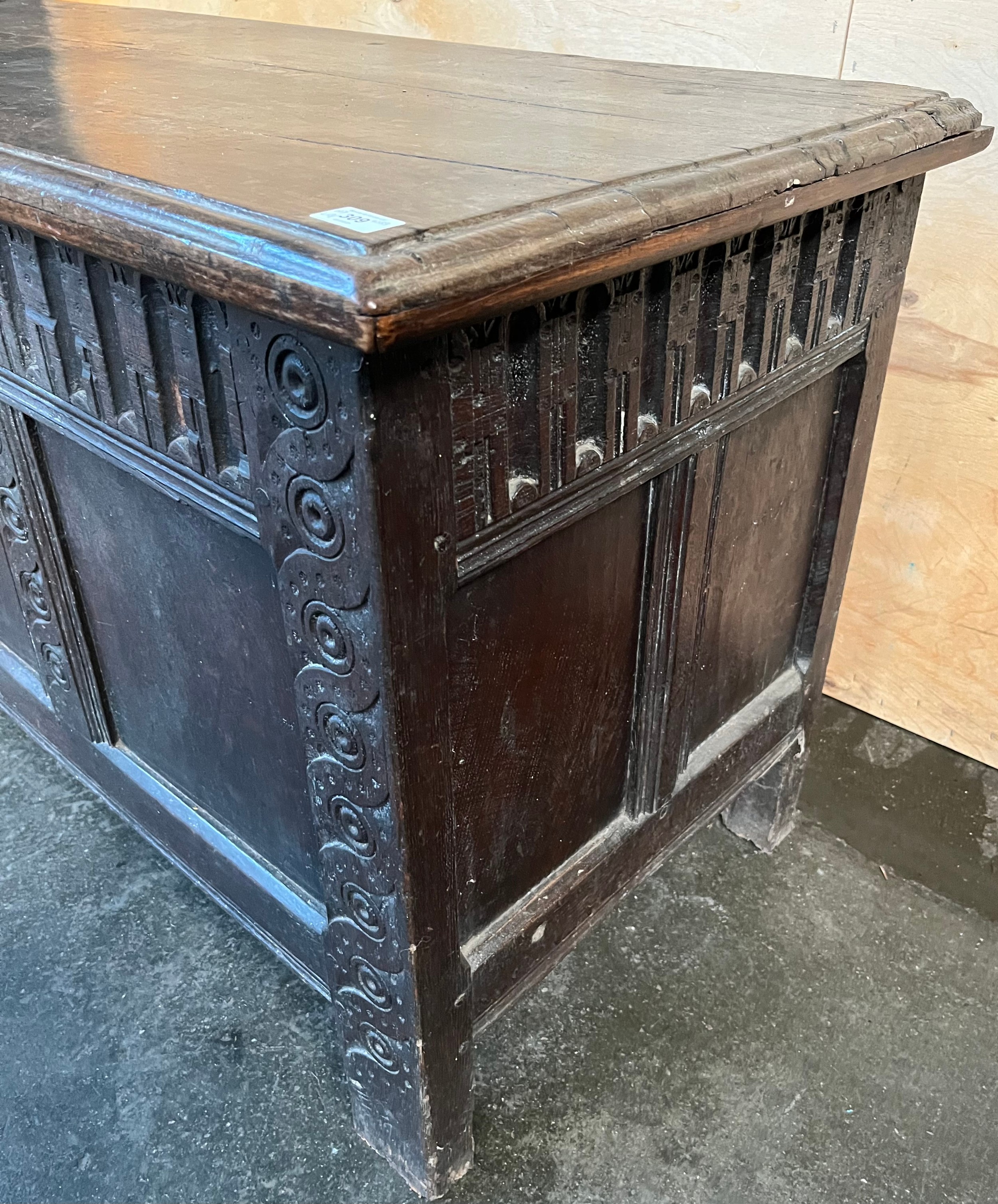 18th/19th century trunk, the rectangular lift up top, above a carved base raised on block legs [ - Image 4 of 7