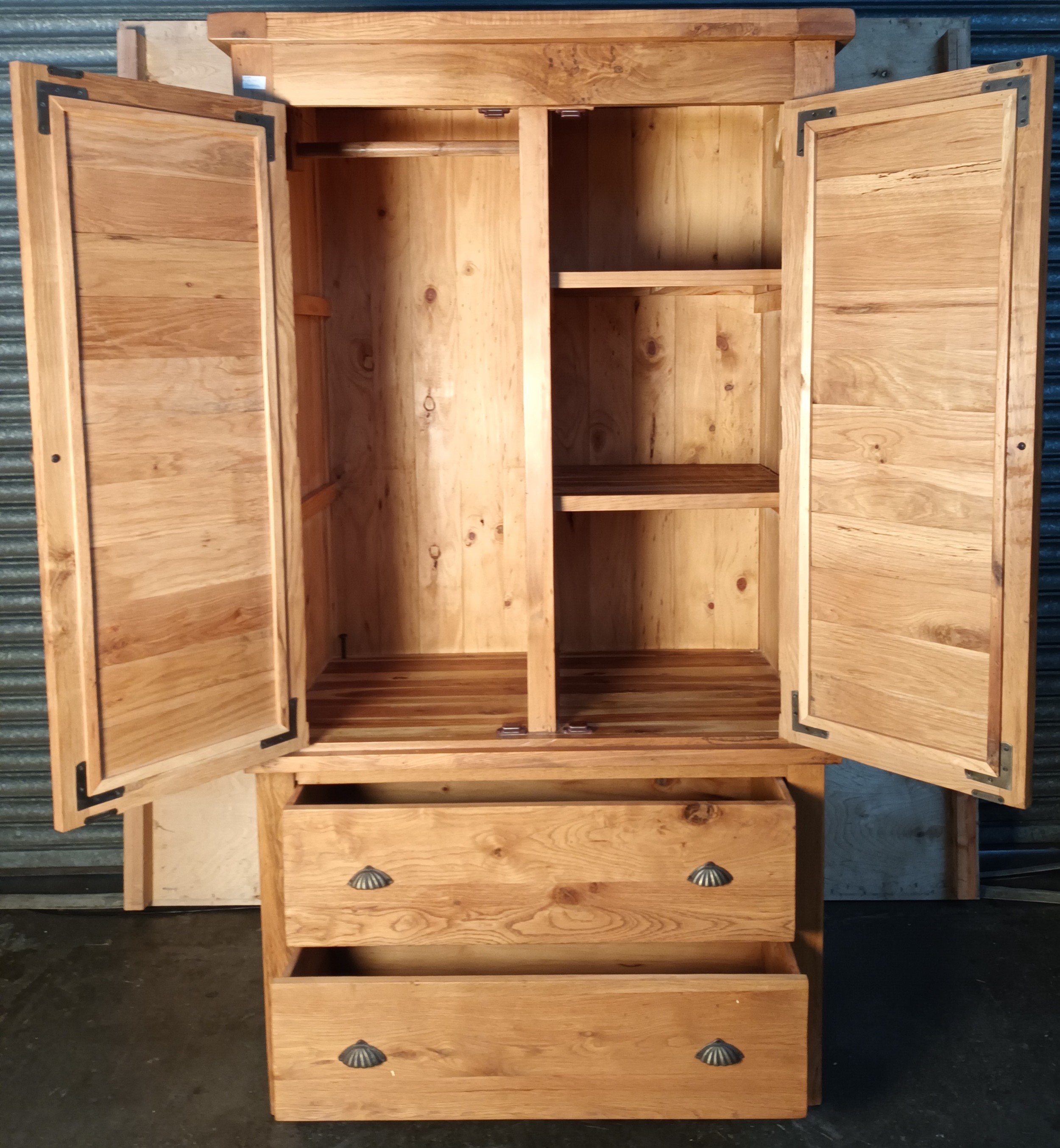 Vancouver Oak double wardrobe, two doors opening to rail and shelves above two drawers [ - Image 2 of 4