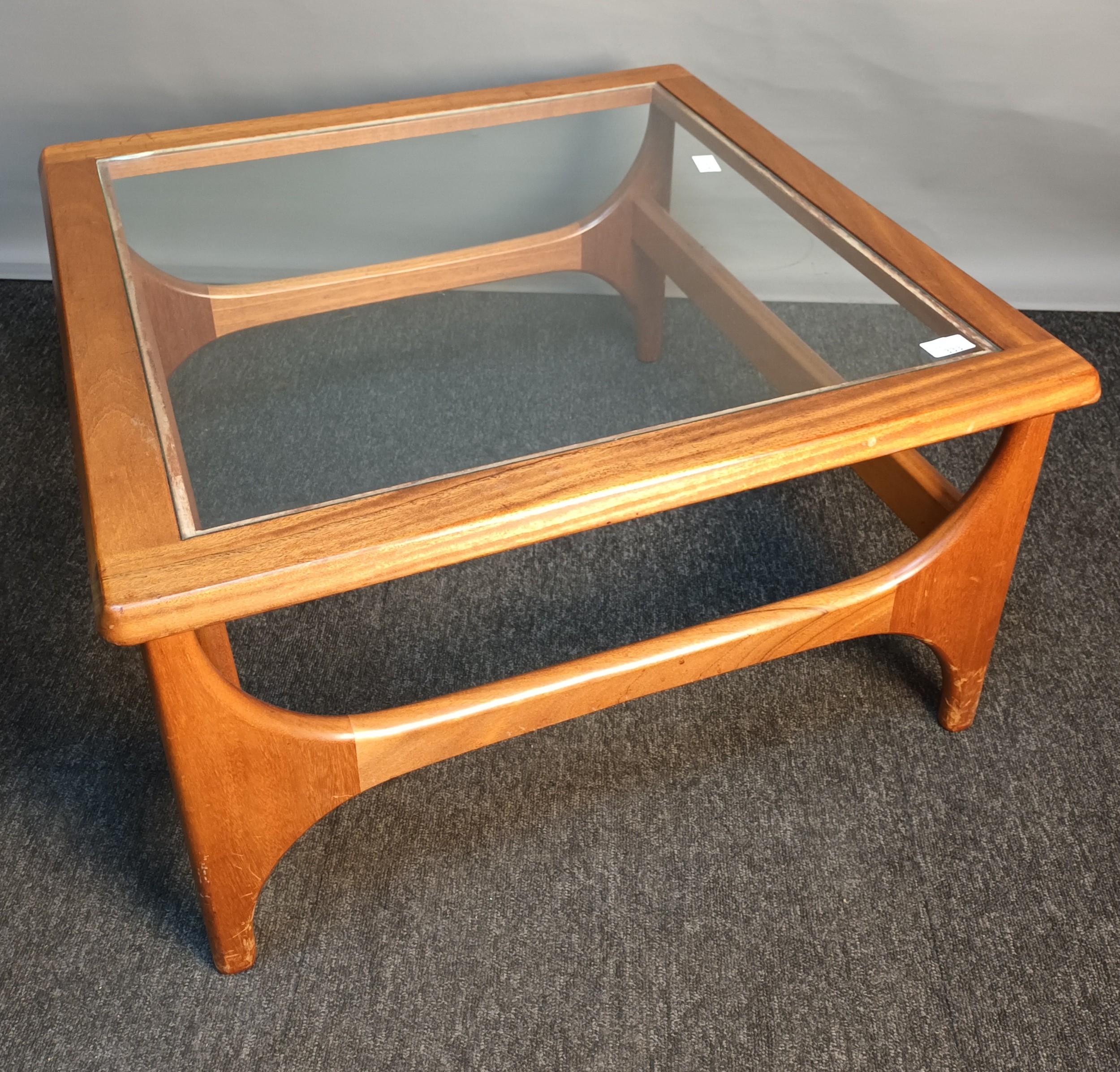 Mid-century teak coffee table [Stateroom][41x75x75cm] - Image 6 of 6