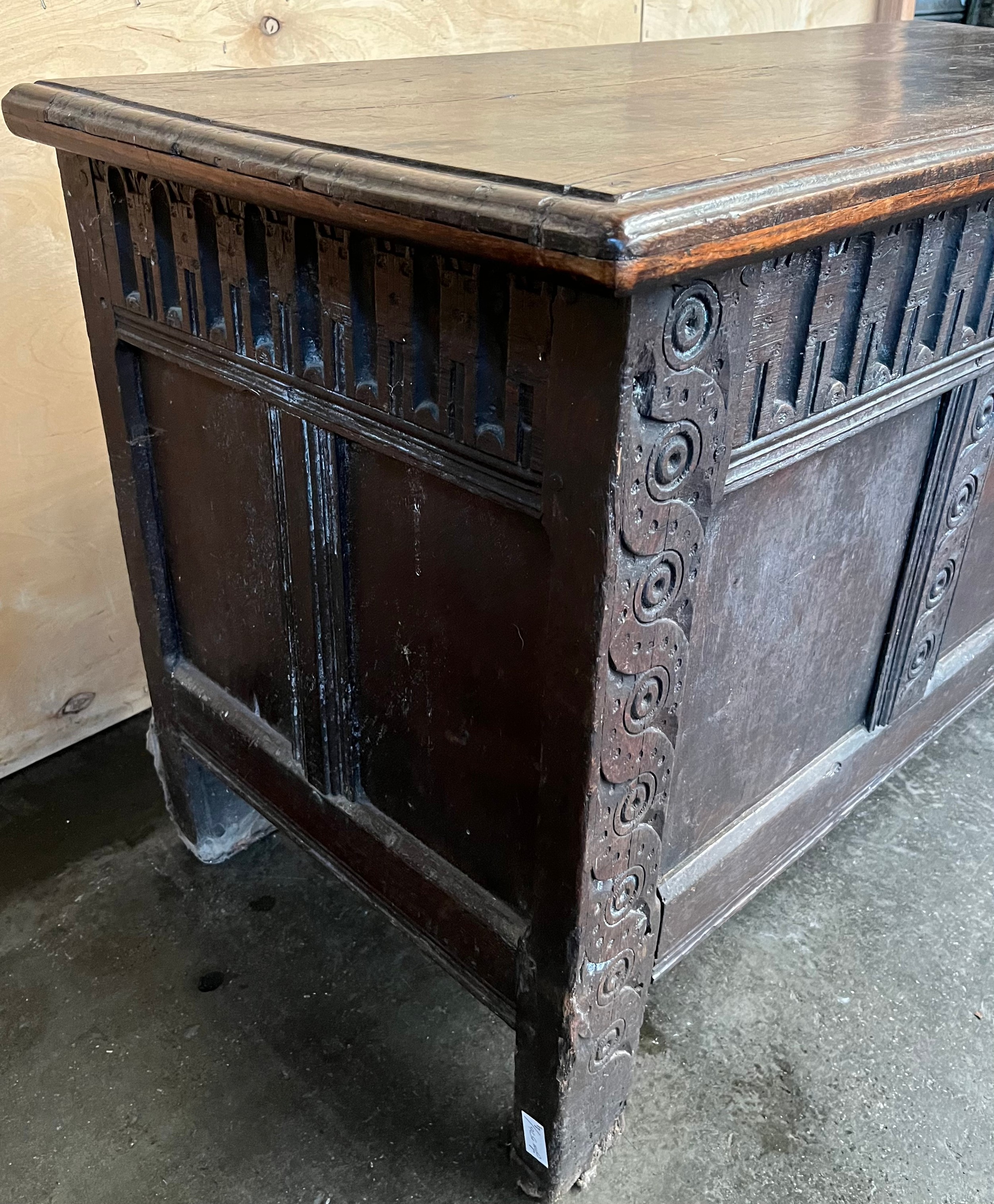 18th/19th century trunk, the rectangular lift up top, above a carved base raised on block legs [ - Image 3 of 7