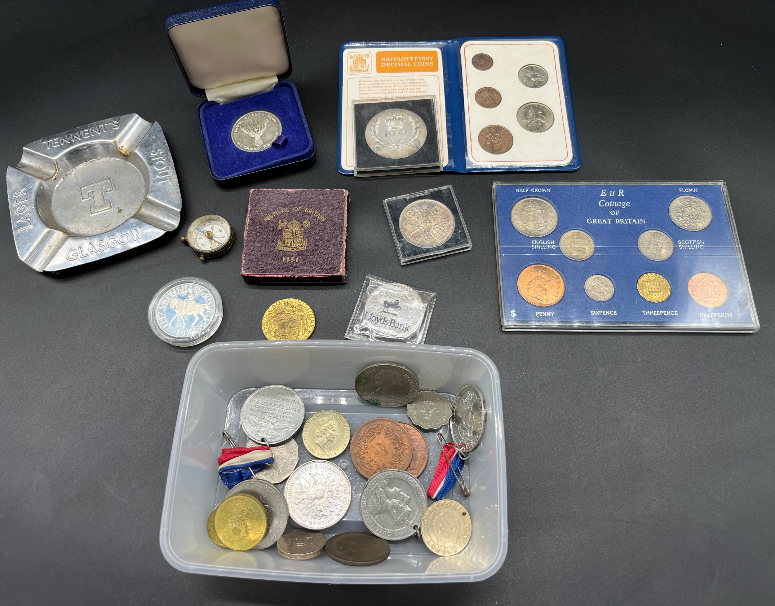 A Quantity of mixed British coinage to include Silver cased crown, ERII Coinage of Great Britain