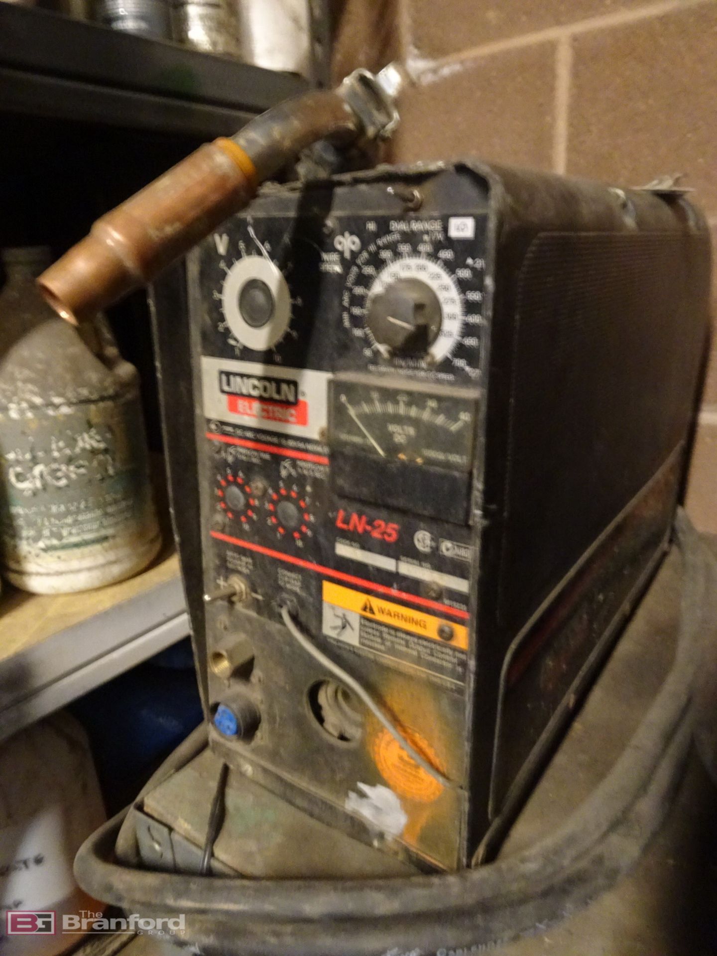 Lincoln Electric Model LN-25, Hand Carry Welding System