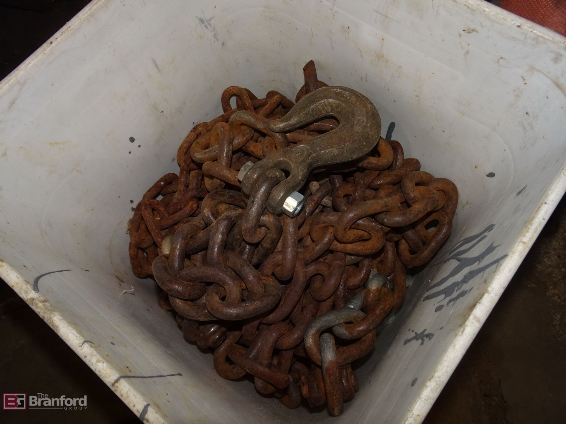 Lot of Lifting Equipment: Shackles; Chain; Straps - Image 4 of 5
