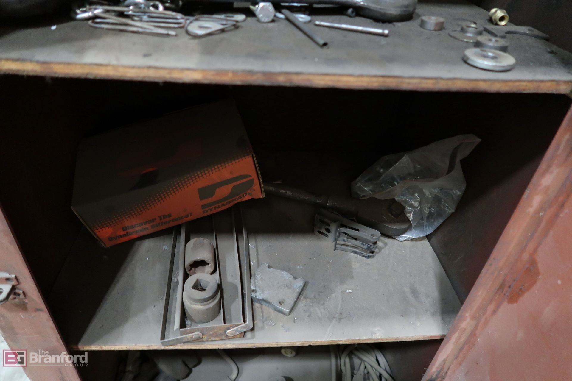 Steel Cabinet with Contents - Image 5 of 6