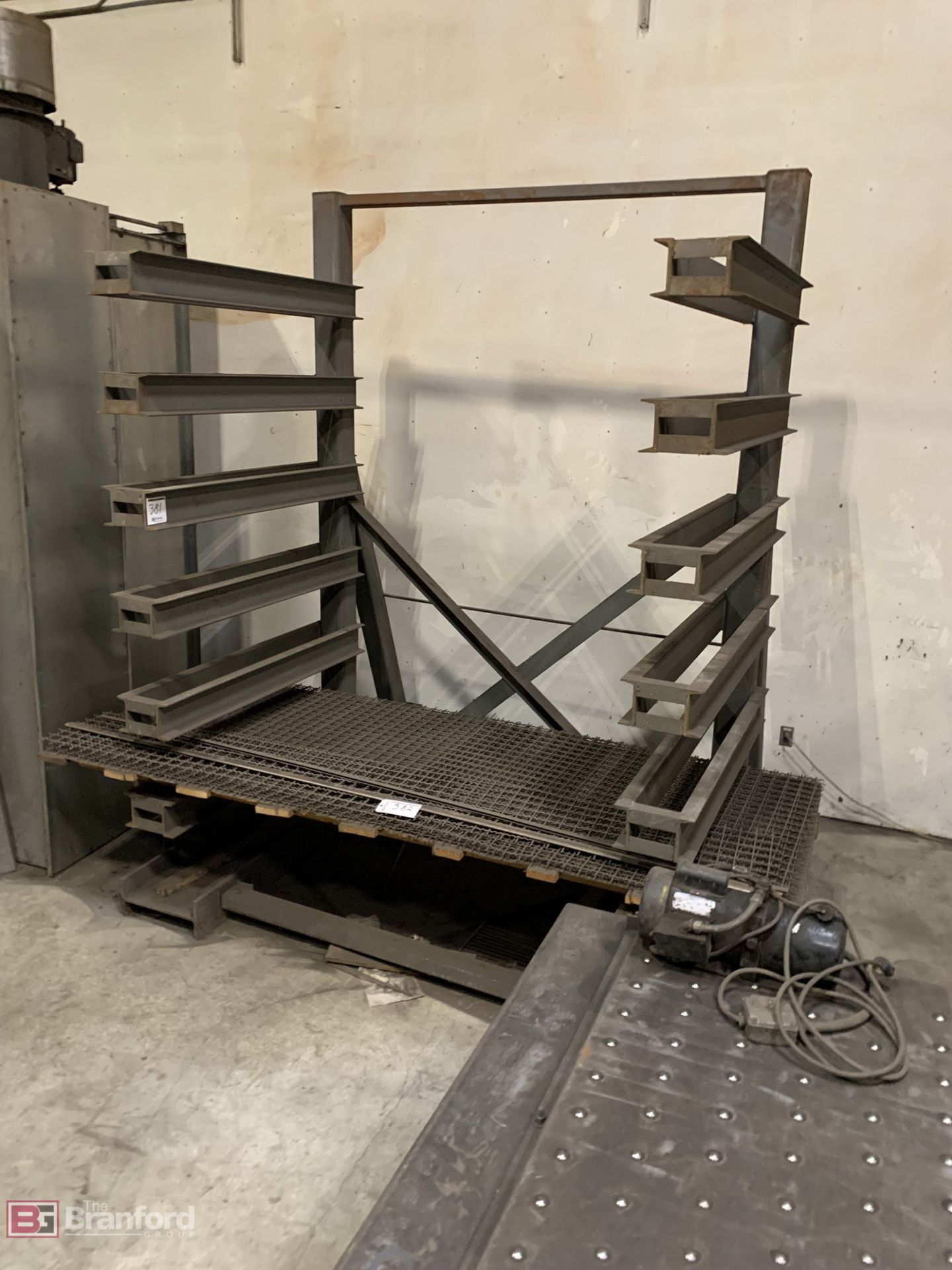 6-Tier Heavy Duty Cantilever-Type Stock Rack - Image 2 of 3