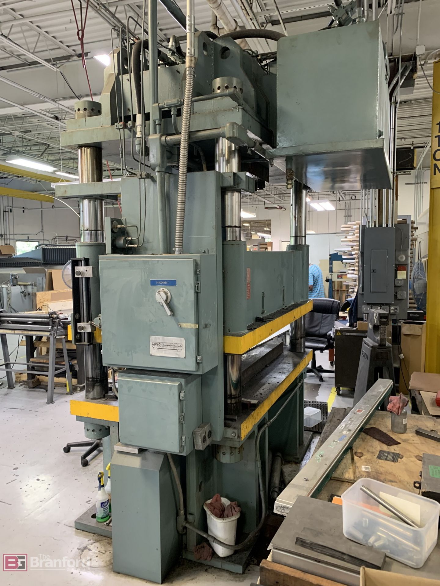 Standard 300-Ton 4-Column Hydraulic Press - Image 8 of 10