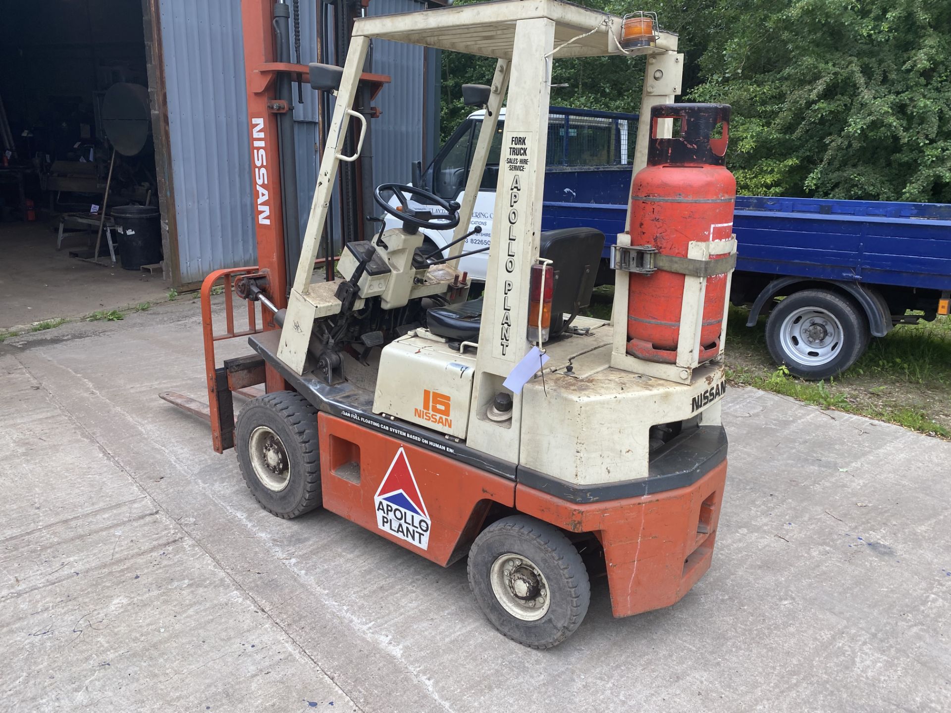 Nissan 15 Counter Balance Gas Forklift Truck (9637 hrs) - Image 2 of 3