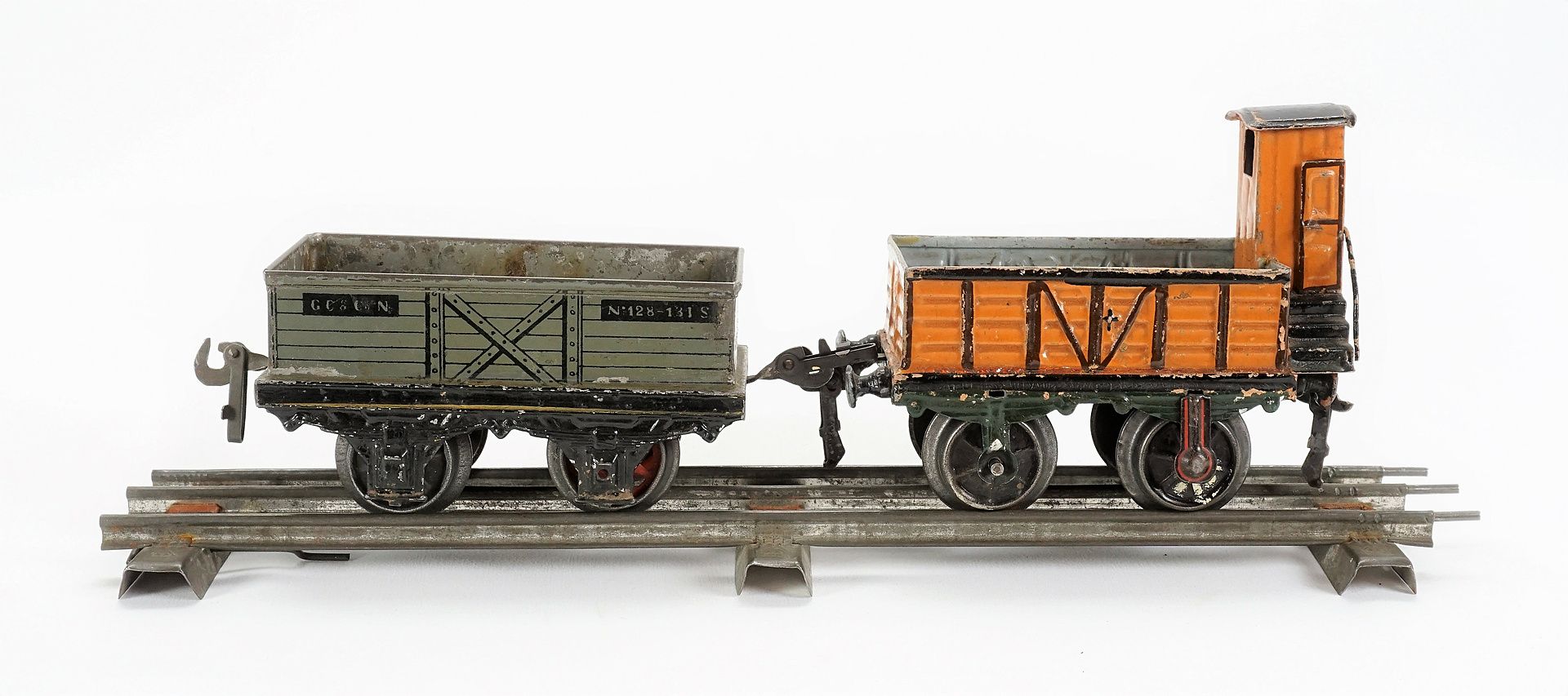 Bing elektrische 2B Schlepptender-Lok mit 4 Wagons und Zubehör, um 1920 - Image 5 of 8