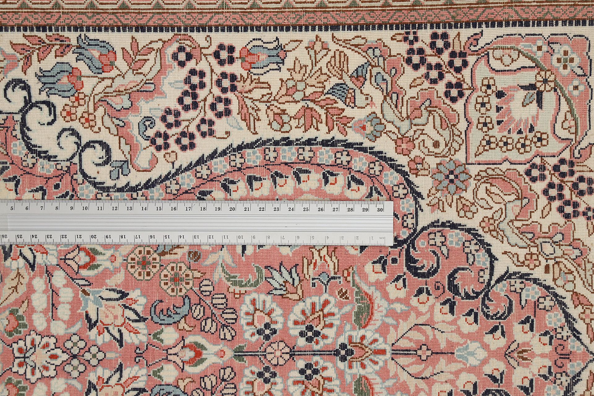 Fine silk Hereke / prayer rug - Image 3 of 3