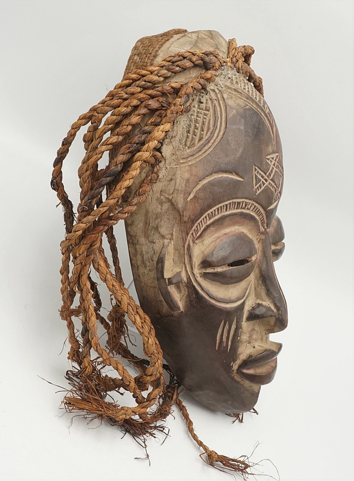 Mwana Pwo mask of the Chokwe people, Angola - Image 2 of 4