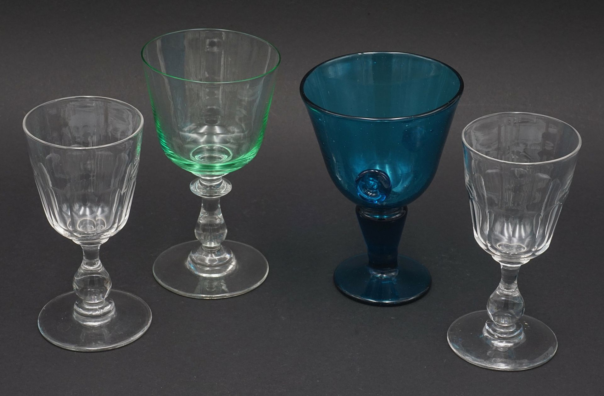 18 wine glasses, around 1900 - Image 3 of 4