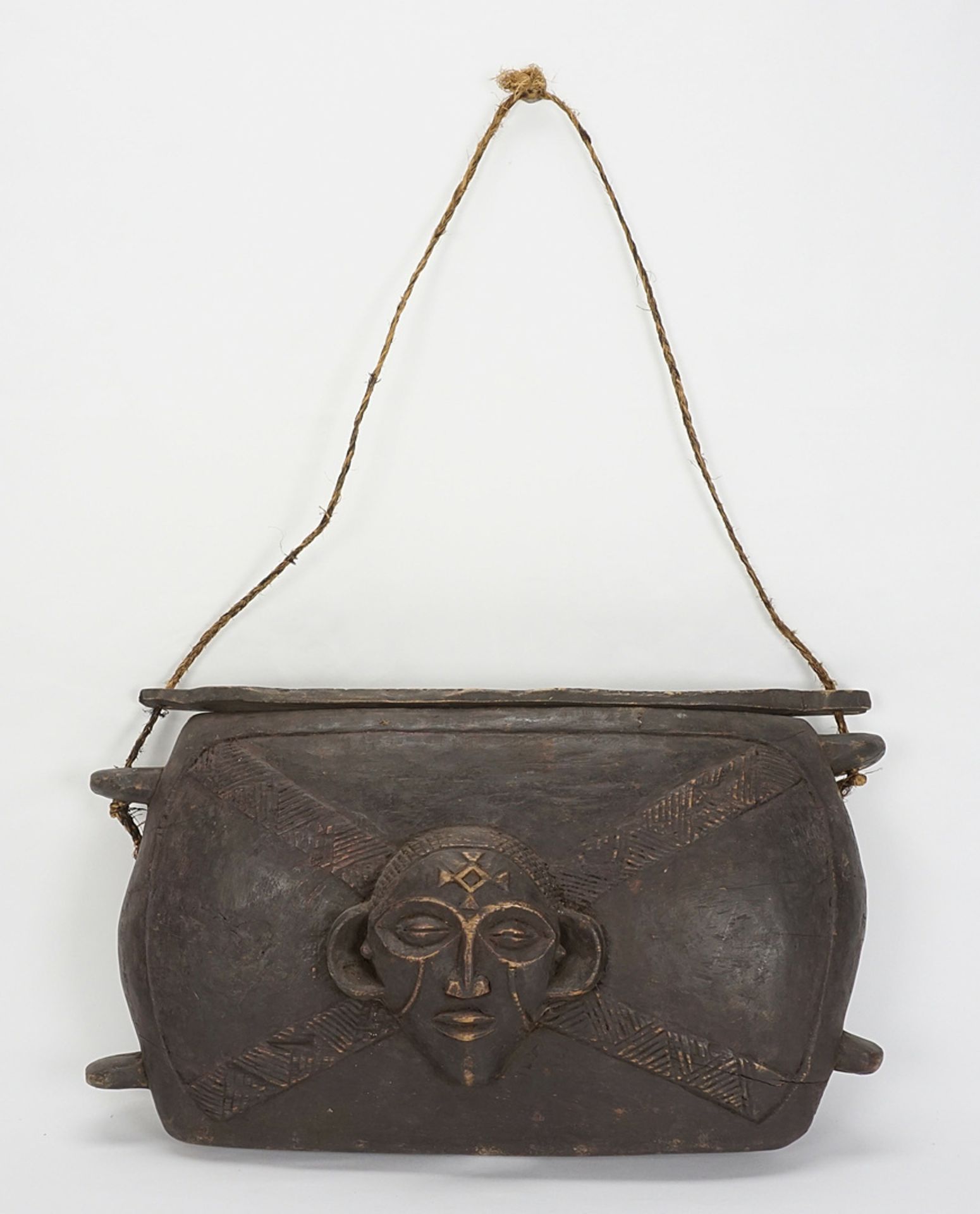 Shoulder bag made of wood, DR Congo - Image 2 of 5