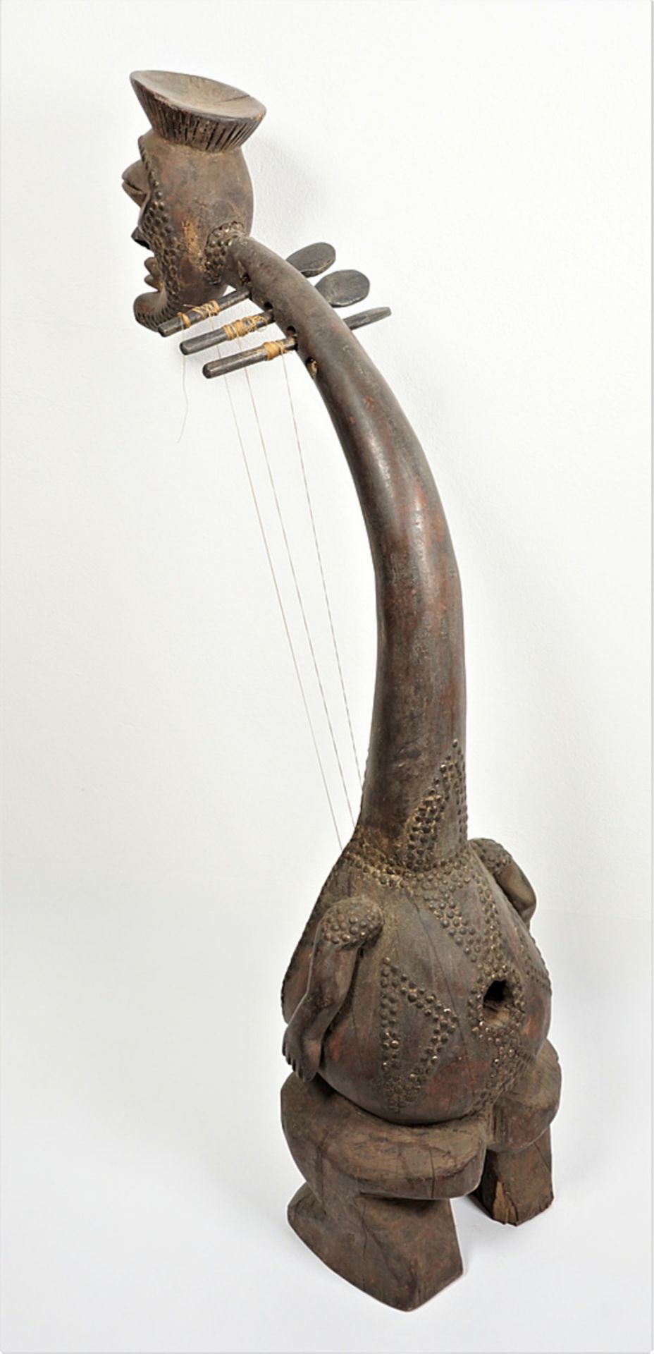 Figurative musical instrument similar to a kundi, DR Congo - Image 3 of 4