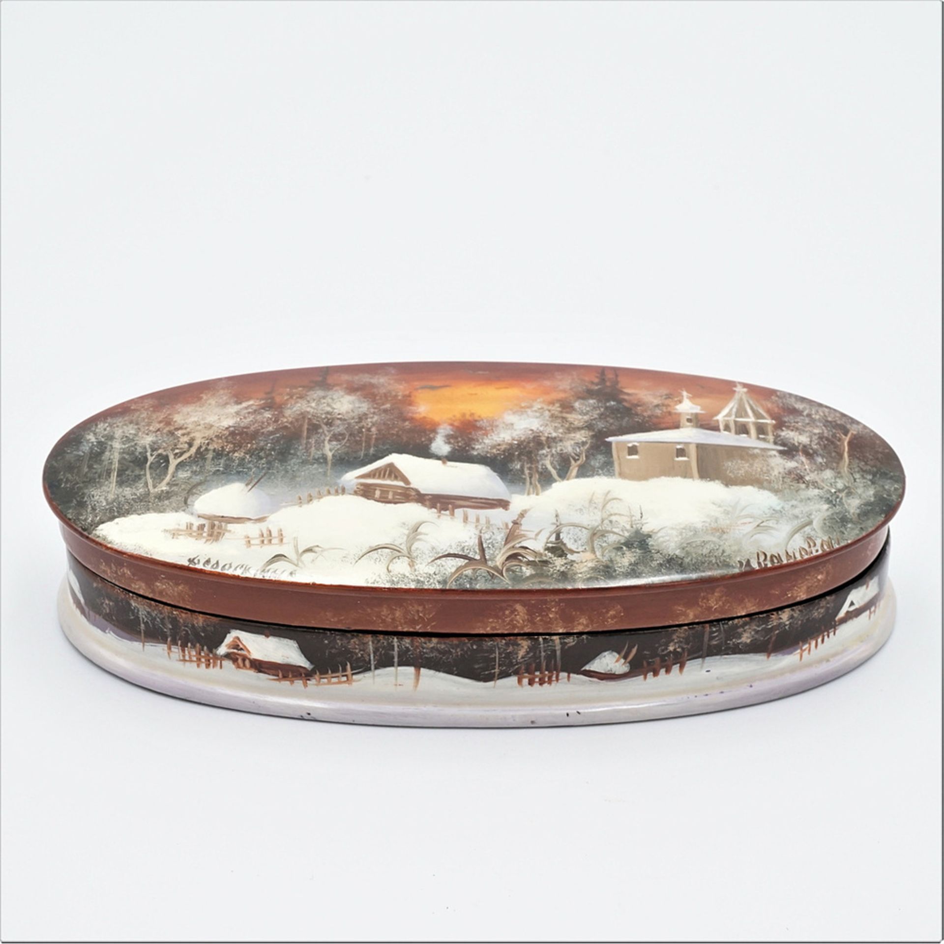 Lacquer box with a winter landscape