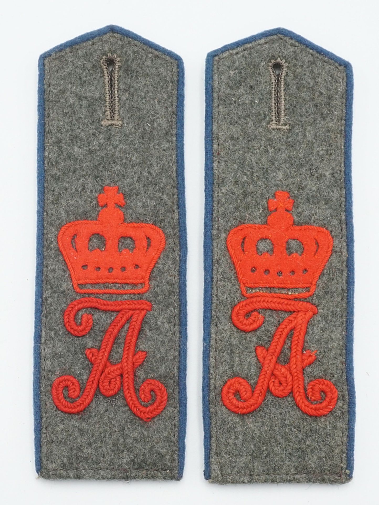 Epaulettes Queen Augusta Regiment - Image 2 of 3