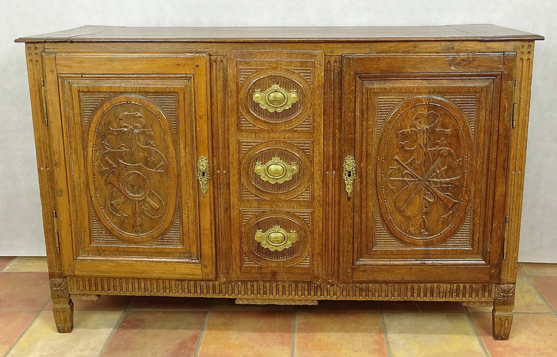 Richly carved French chest of drawers, walnut  - Image 2 of 4
