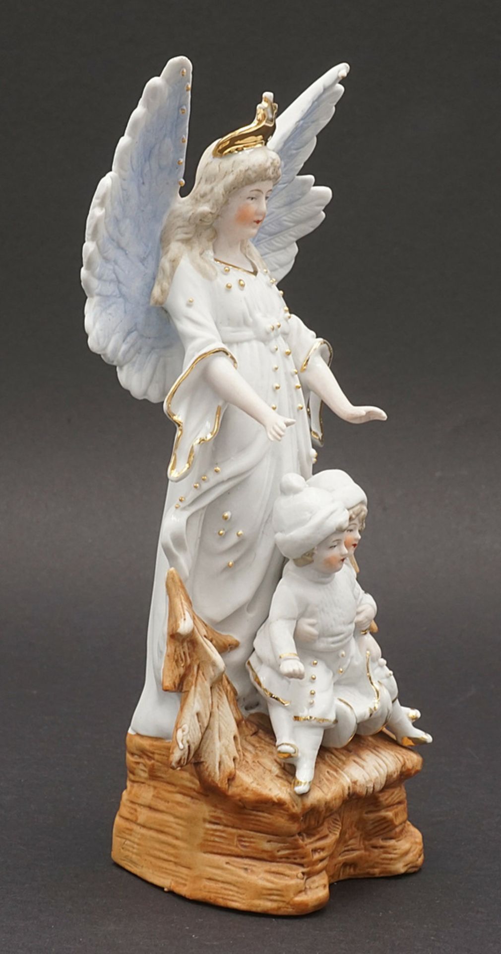 Vertiko figures, guardian angels and a pair of swan vases   - Image 5 of 7