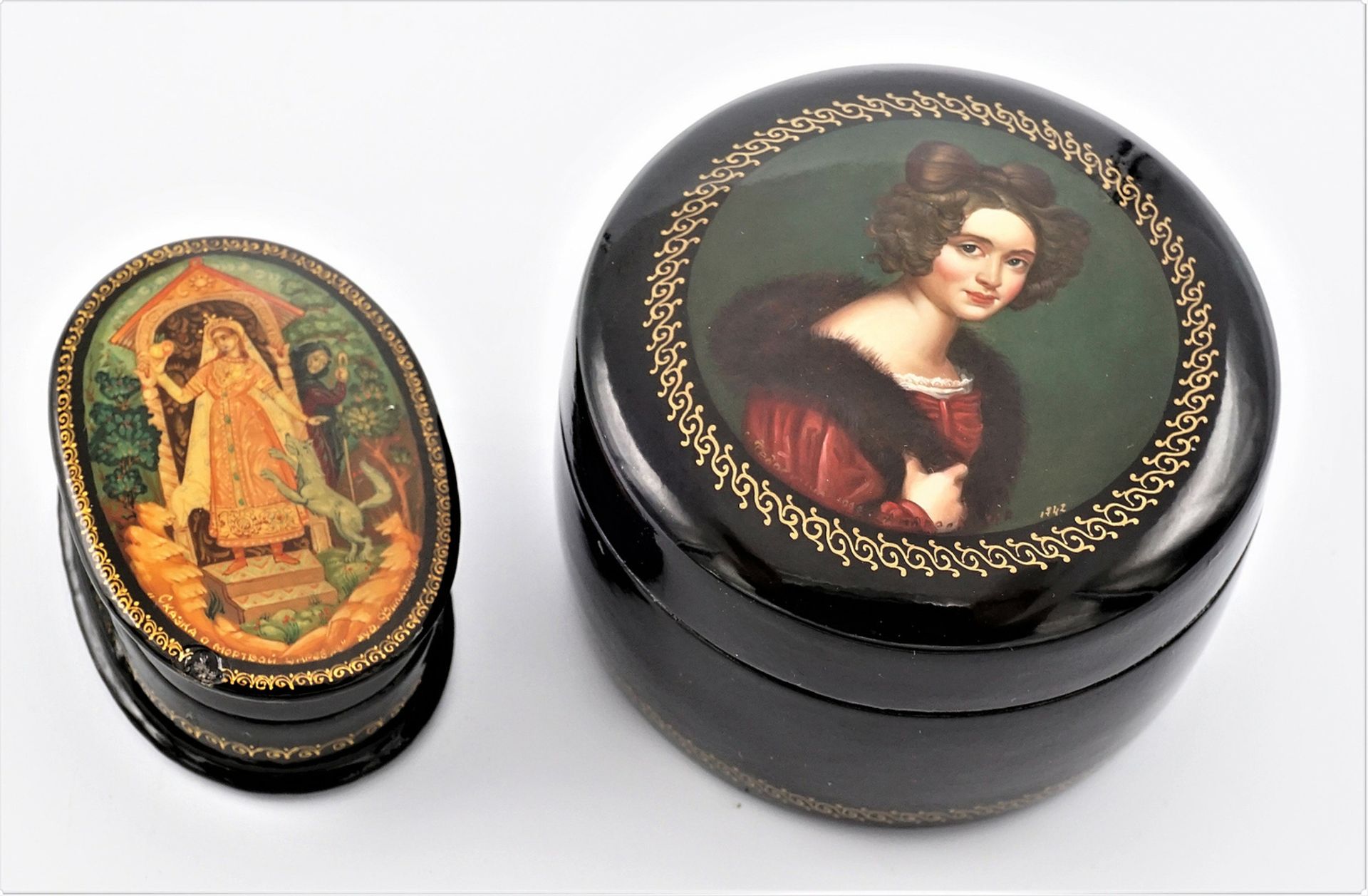 Two lacquer cans, Russia