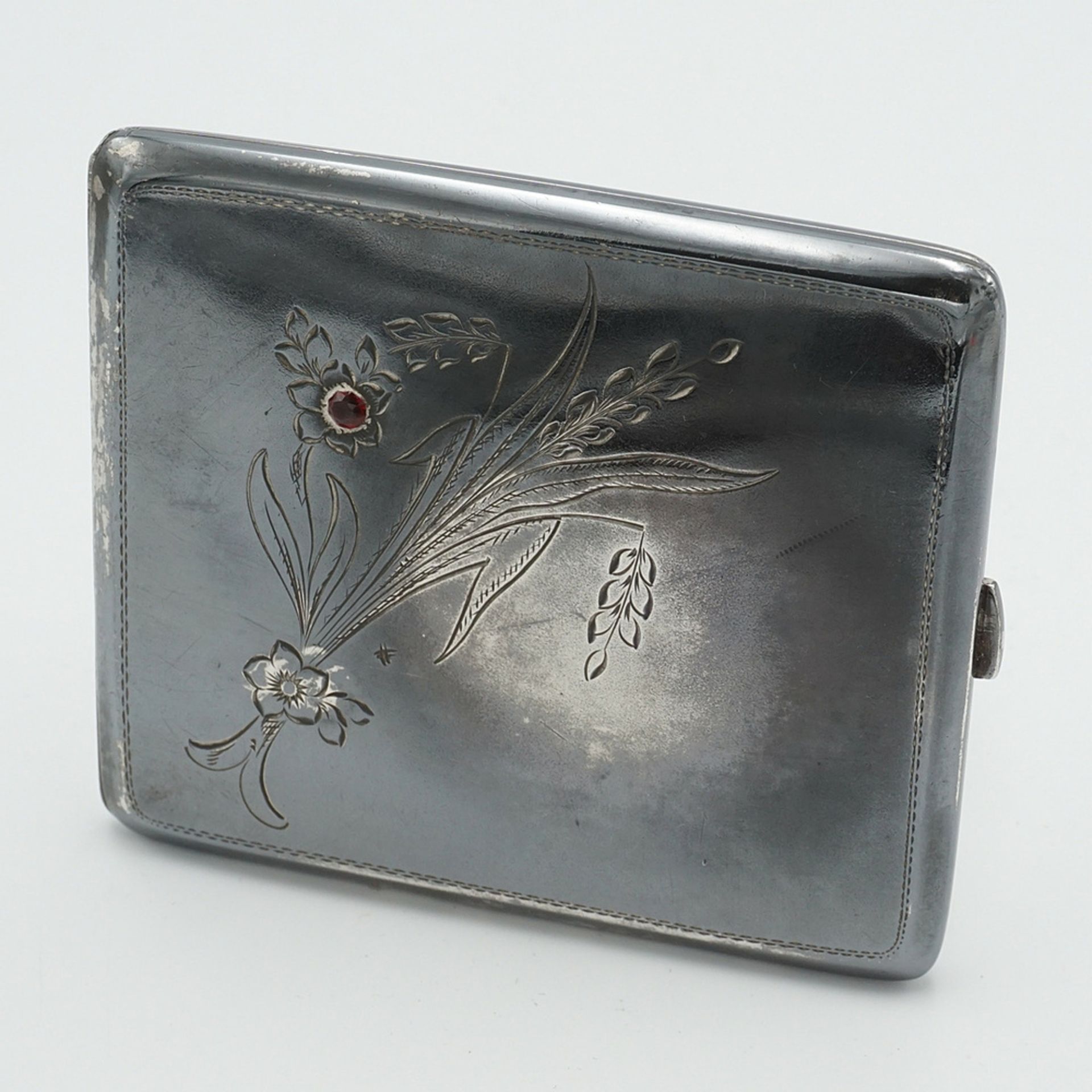 Cigarette case