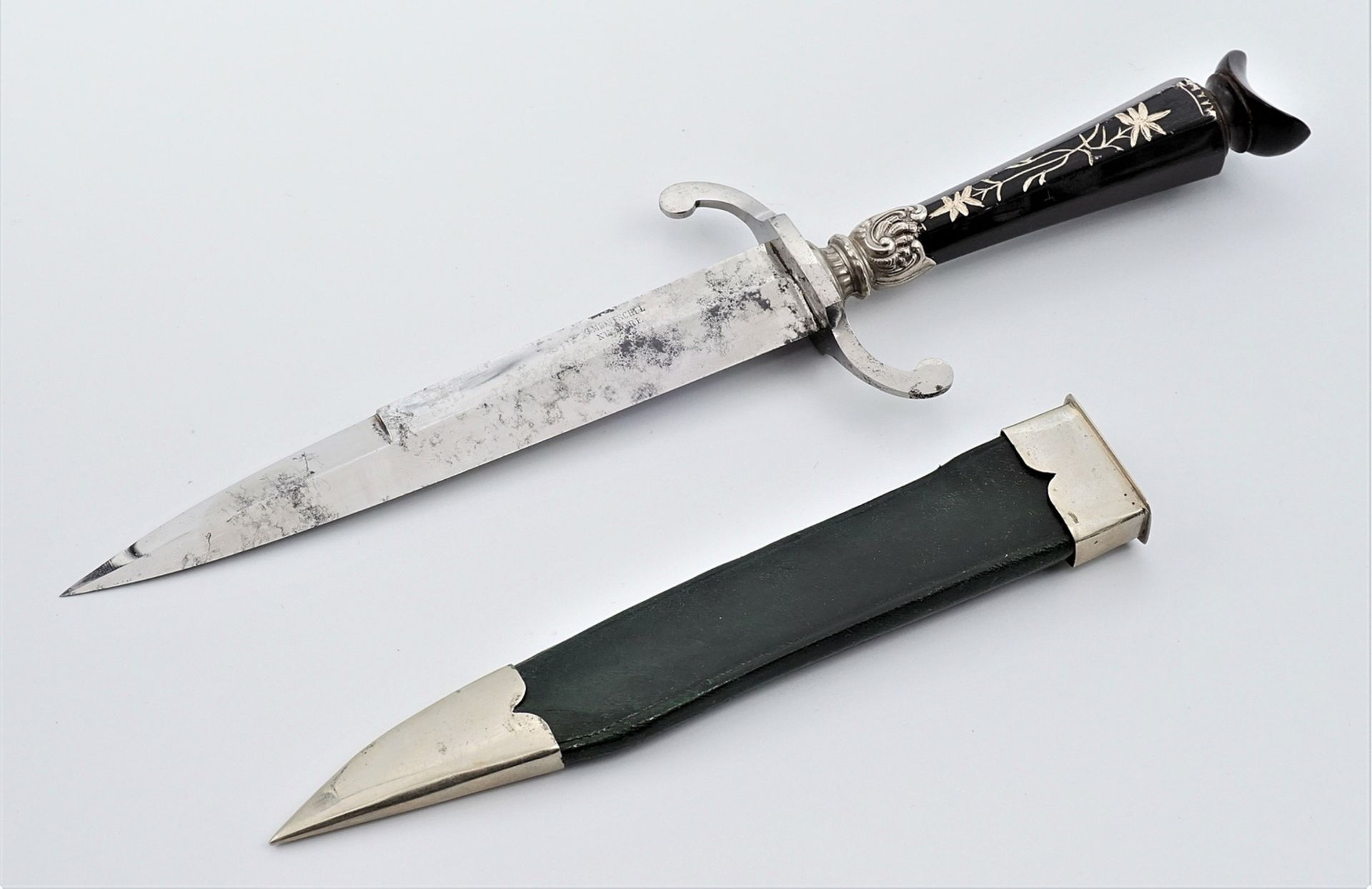 Small dagger