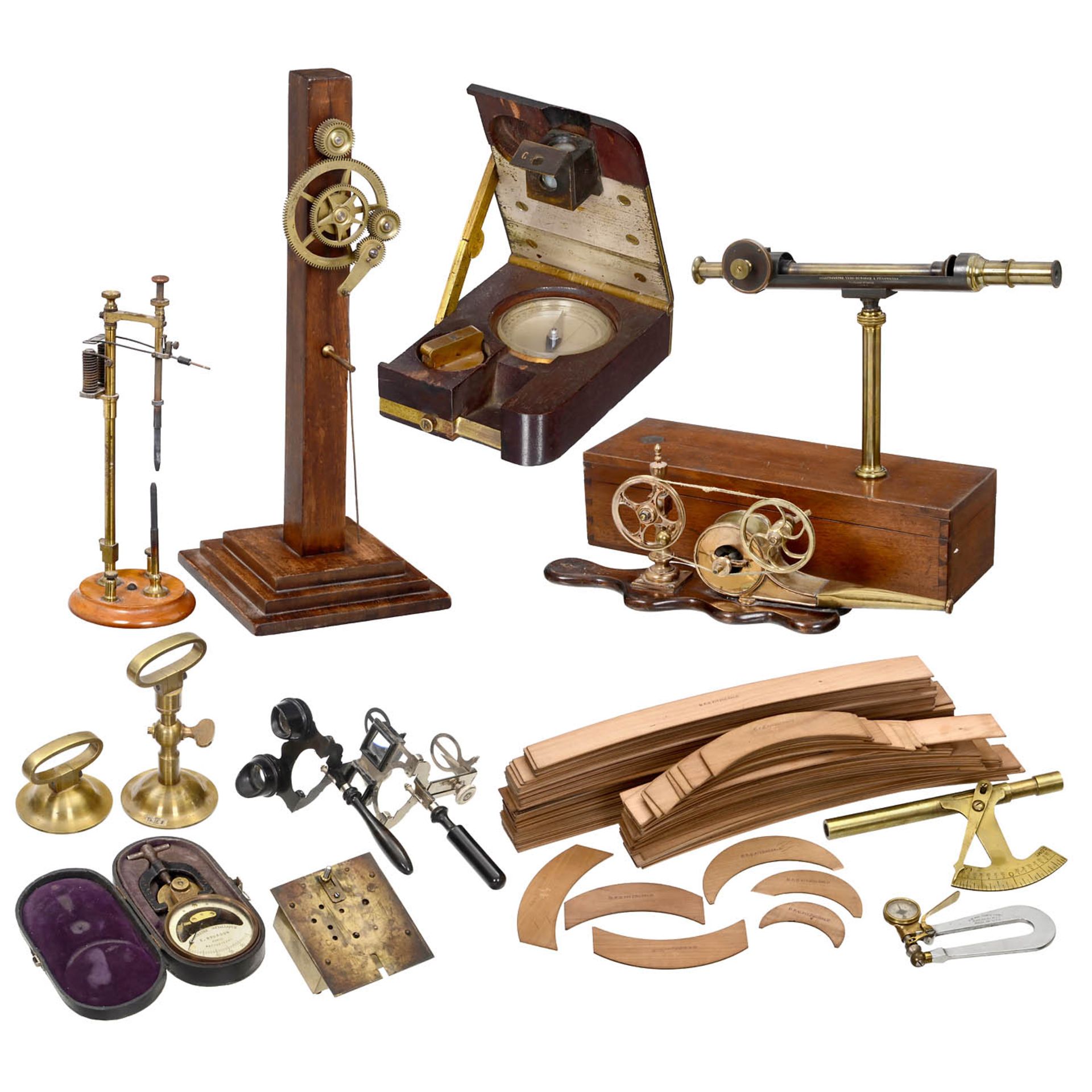Collection of Physical Demonstration Models and Technical Devices