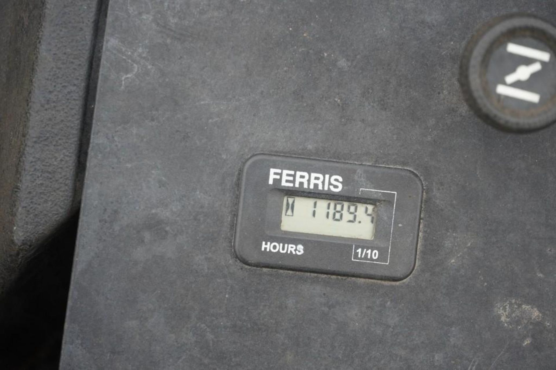 Ferris Zero Turn - Image 5 of 8