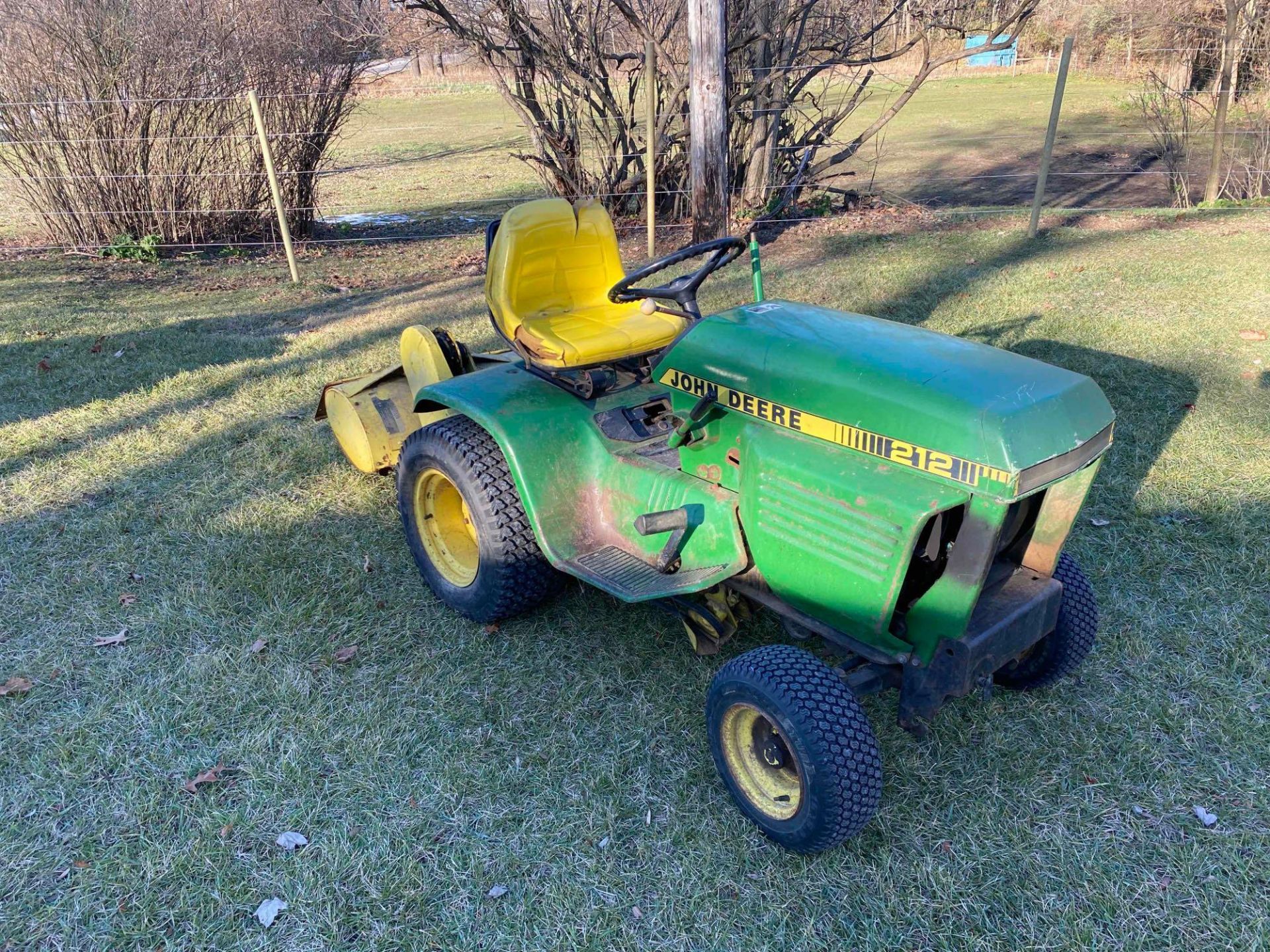 John Deere 212 Garden Tractor - Image 3 of 13