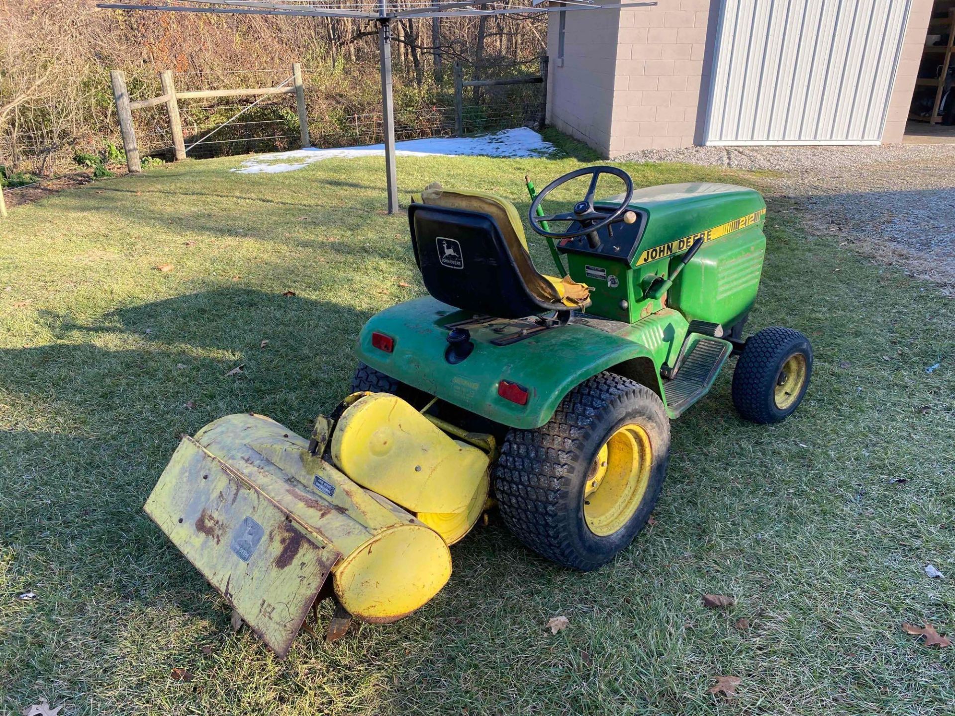 John Deere 212 Garden Tractor - Image 5 of 13