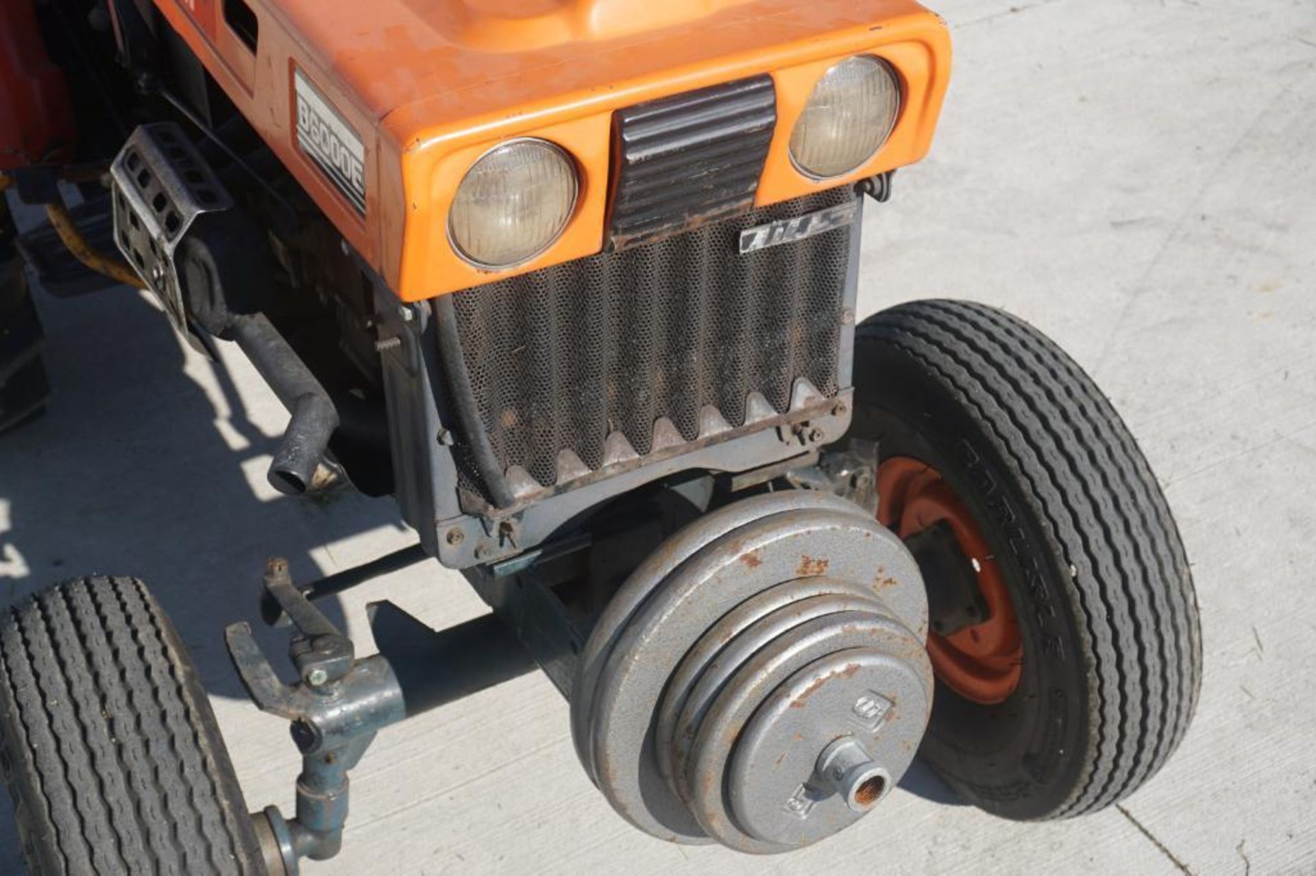 Kubota B6000E Tractor - Image 35 of 40