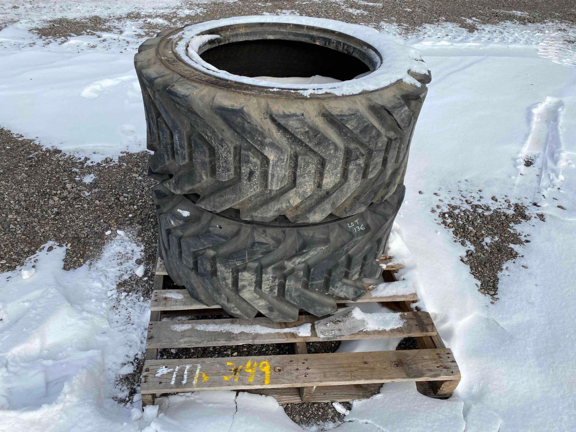 Used Set of 2 Loader Tires OTR 405/70-24*