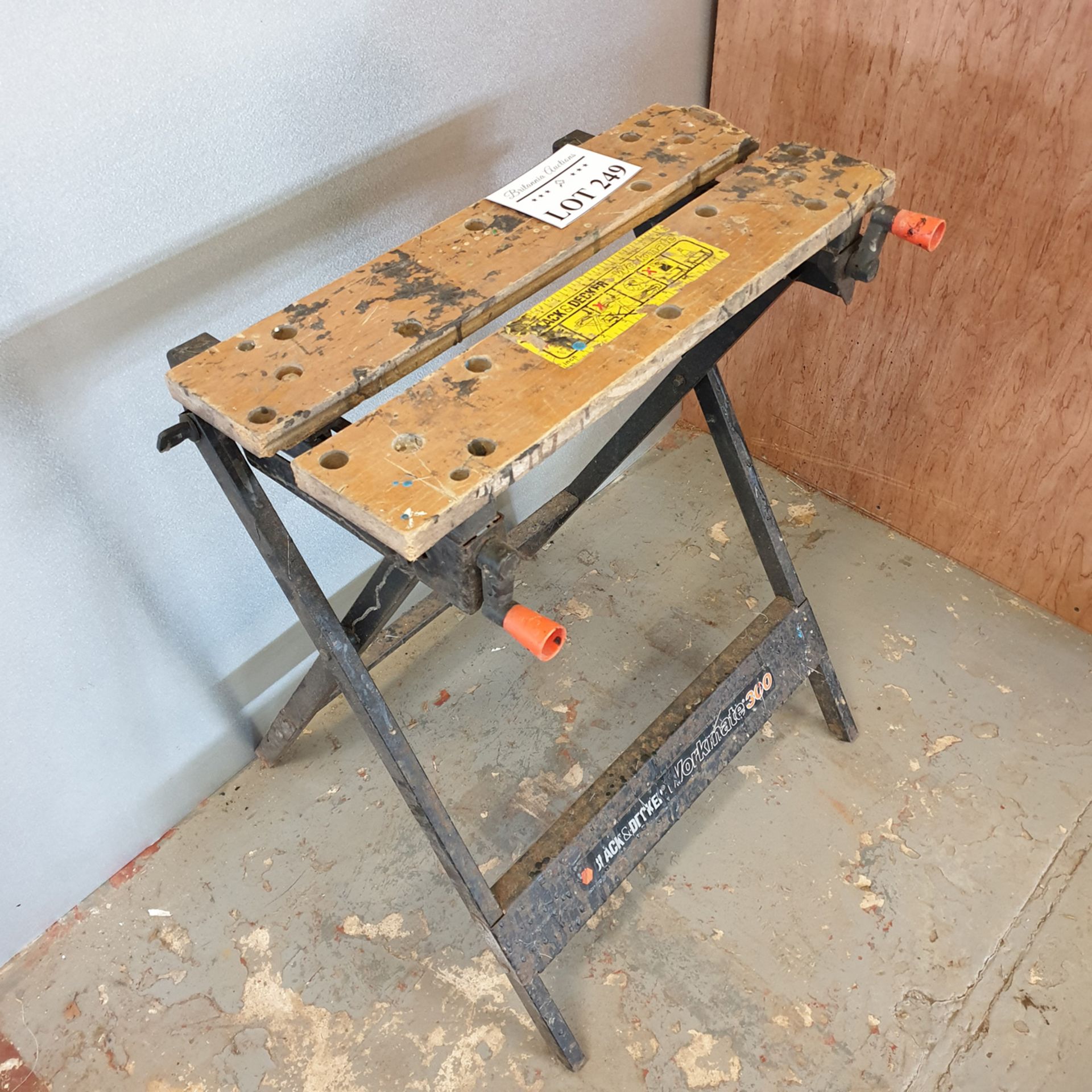 Black & Decker Workmate 300 Folding Workbench. - Image 2 of 3