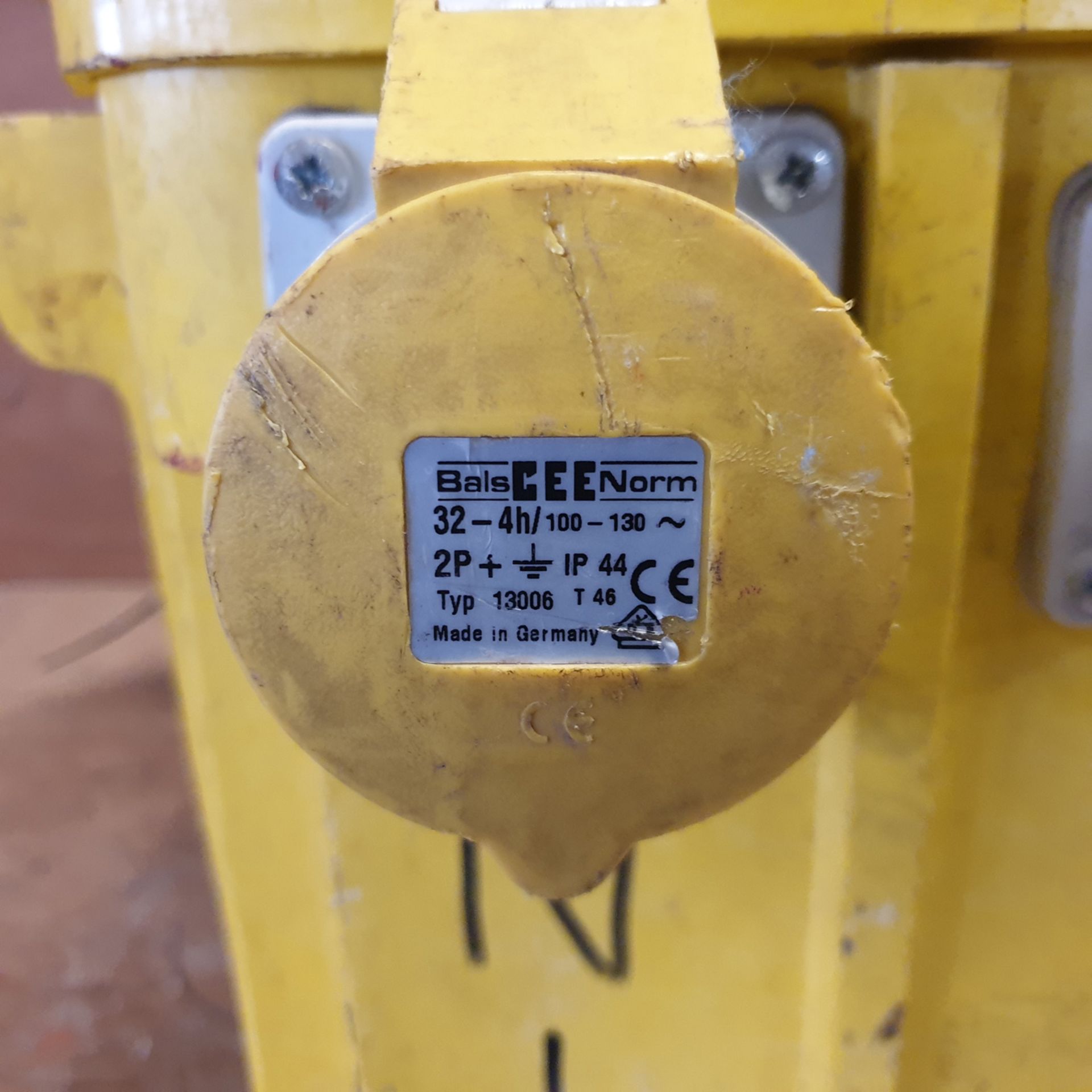 110Volt Transformer. - Image 2 of 3