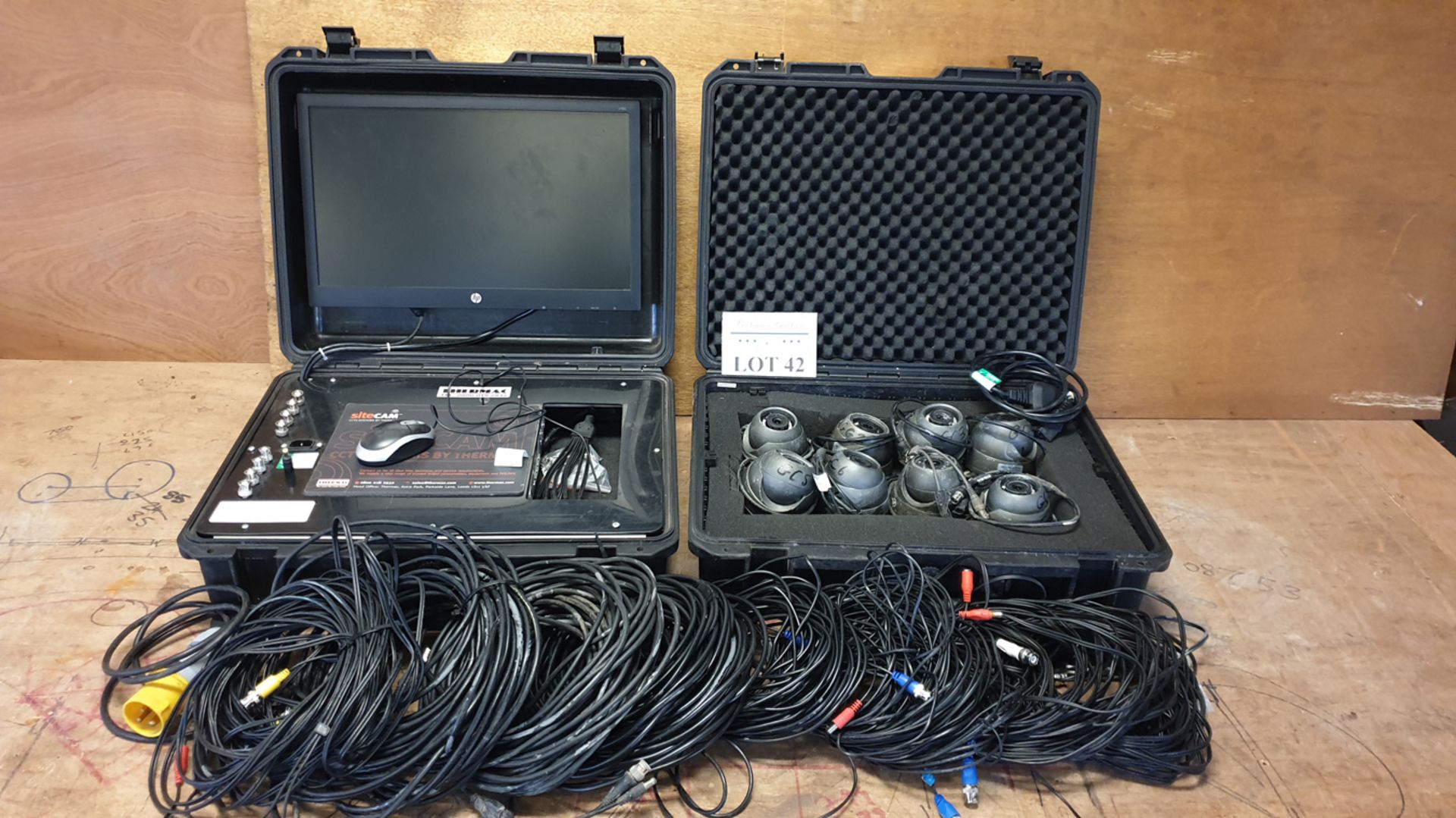 Portable CCTV Set with Monitor.