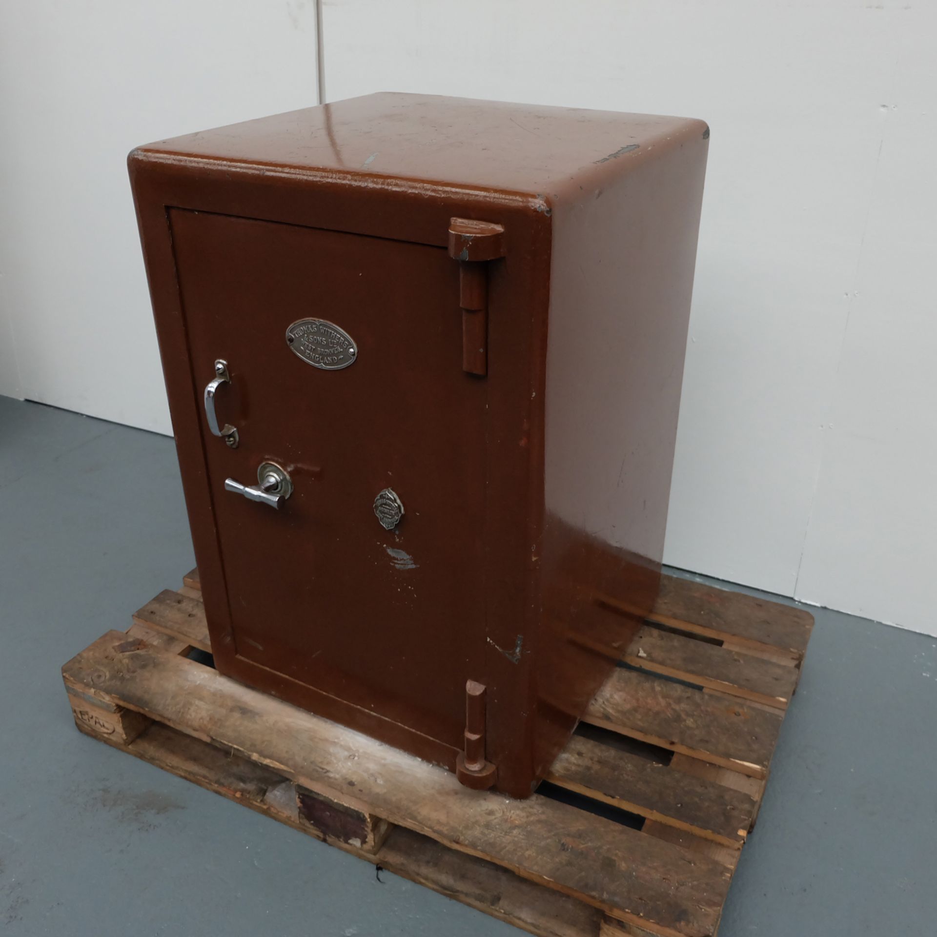 Thomas Withers & Sons ltd Safe. - Image 2 of 4