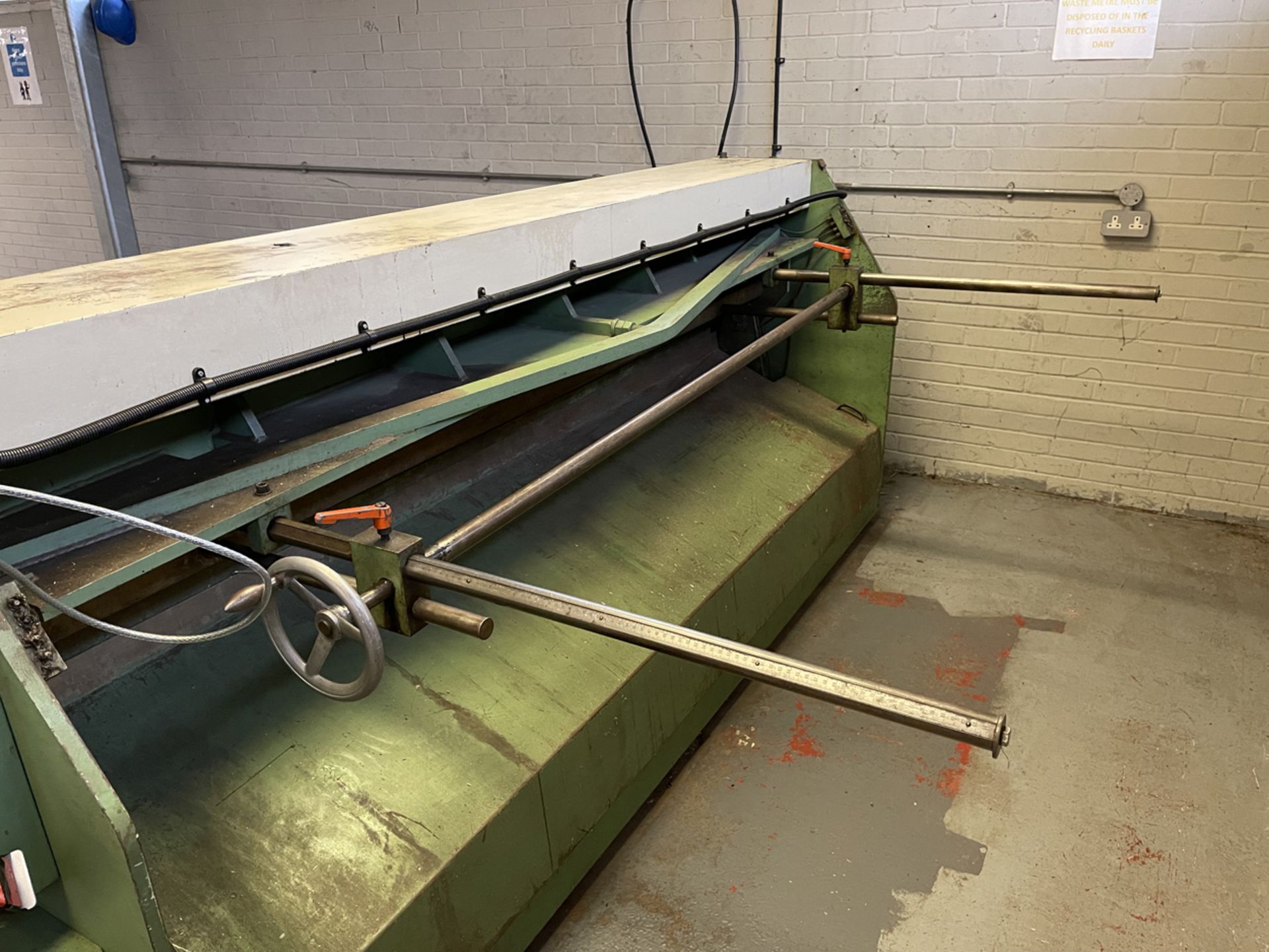 Jorg Type 4055 Direct Drive Power Guillotine. Capacity 3mm x 2550mm. - Image 5 of 5