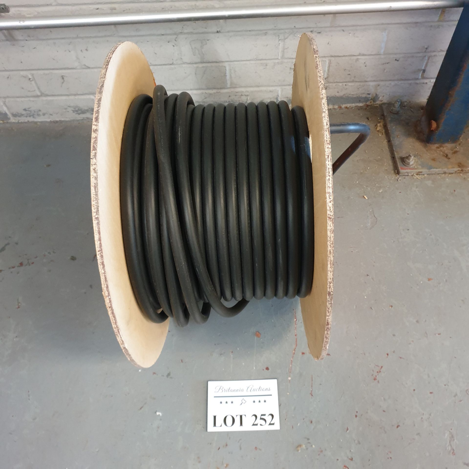 Reel of Heavy Duty 3 Core Cable. - Image 2 of 3