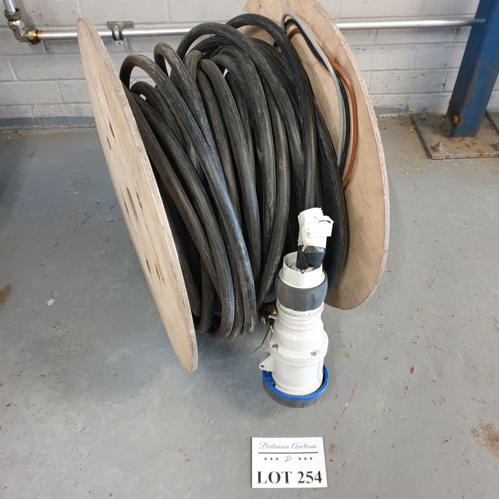 Reel of Heavy Duty Cable. - Image 2 of 2