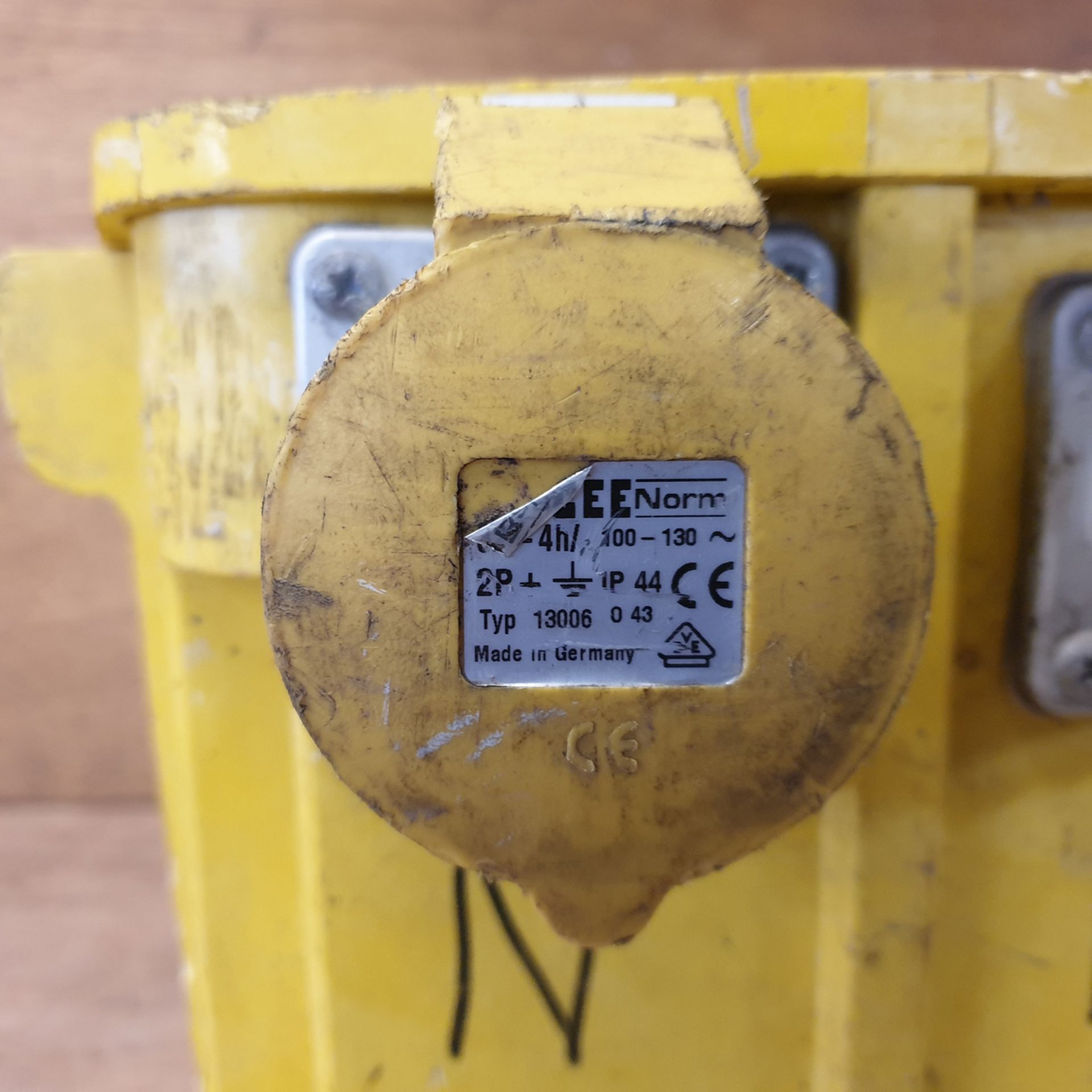 110Volt Transformer. - Image 2 of 3