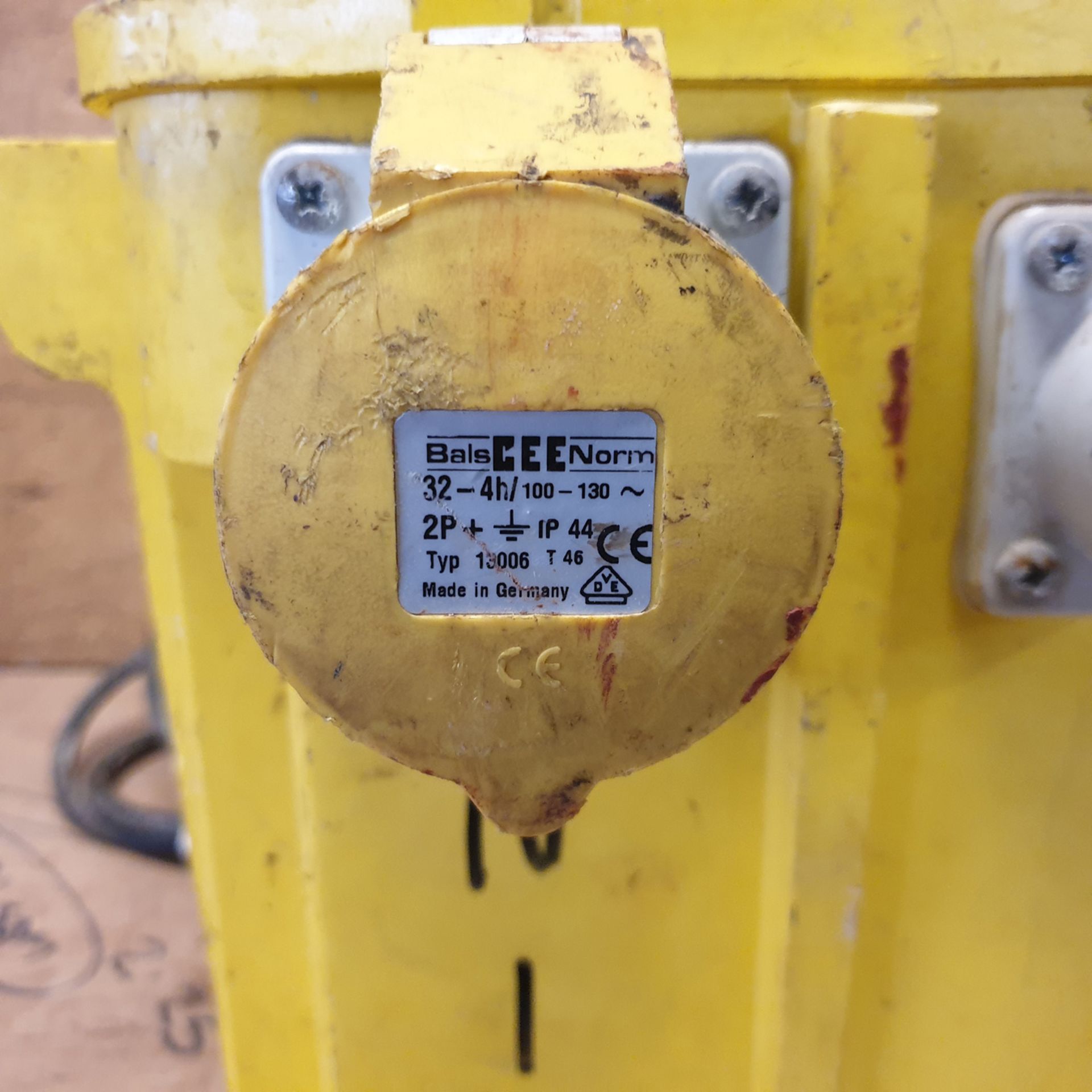 110Volt Transformer. - Image 2 of 3