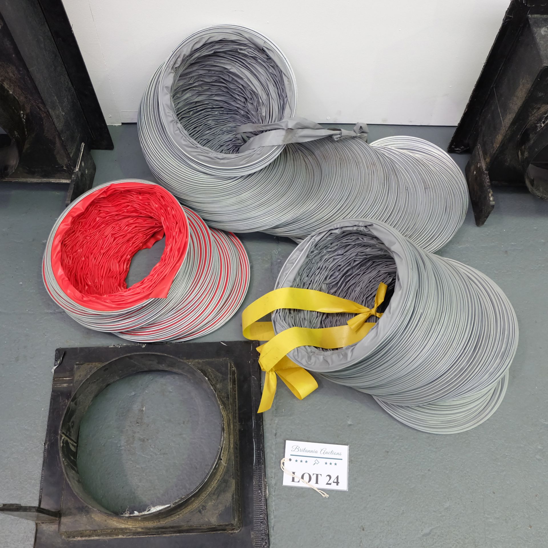 Selection of Ducting as Lotted. - Image 2 of 2