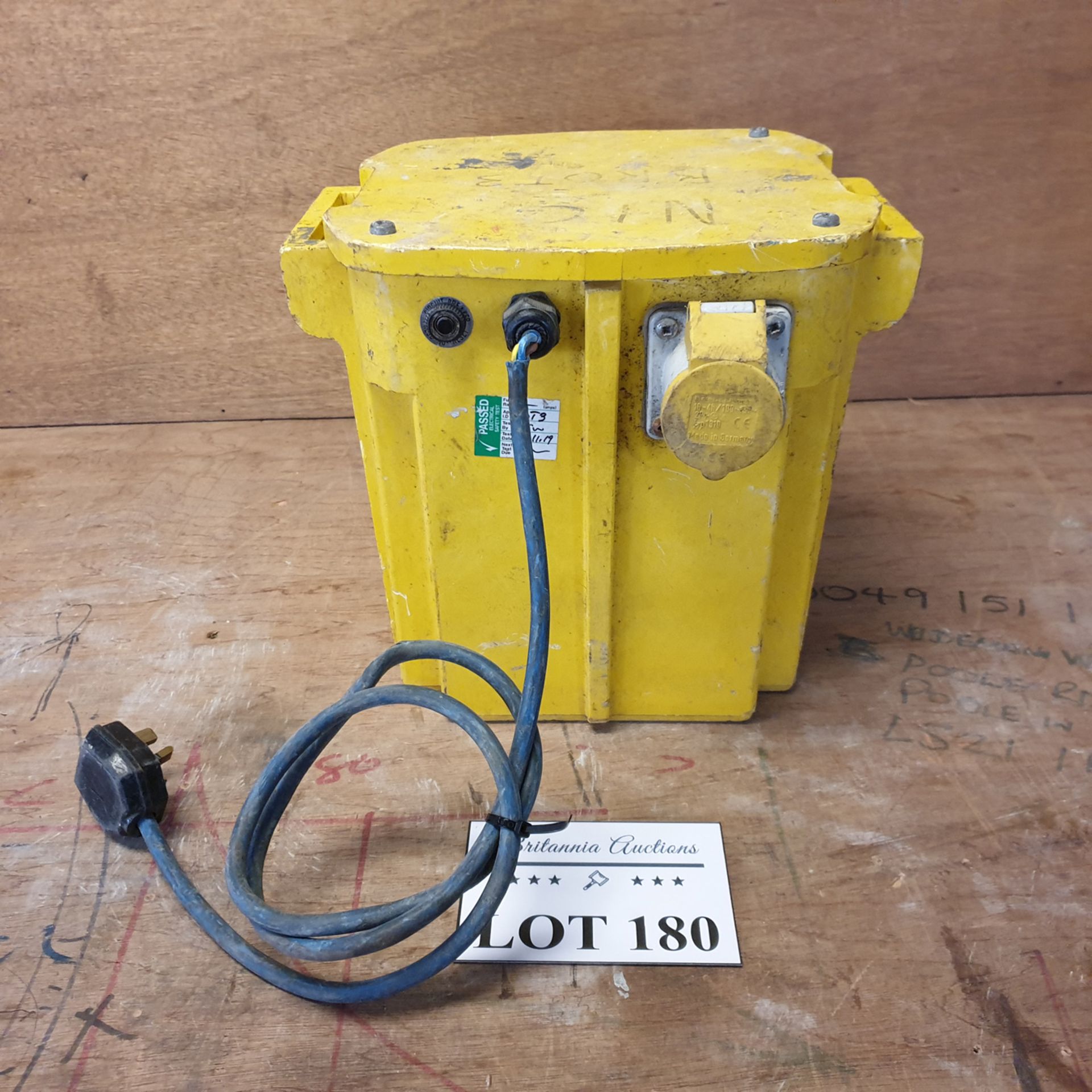 110Volt Transformer. - Image 3 of 3