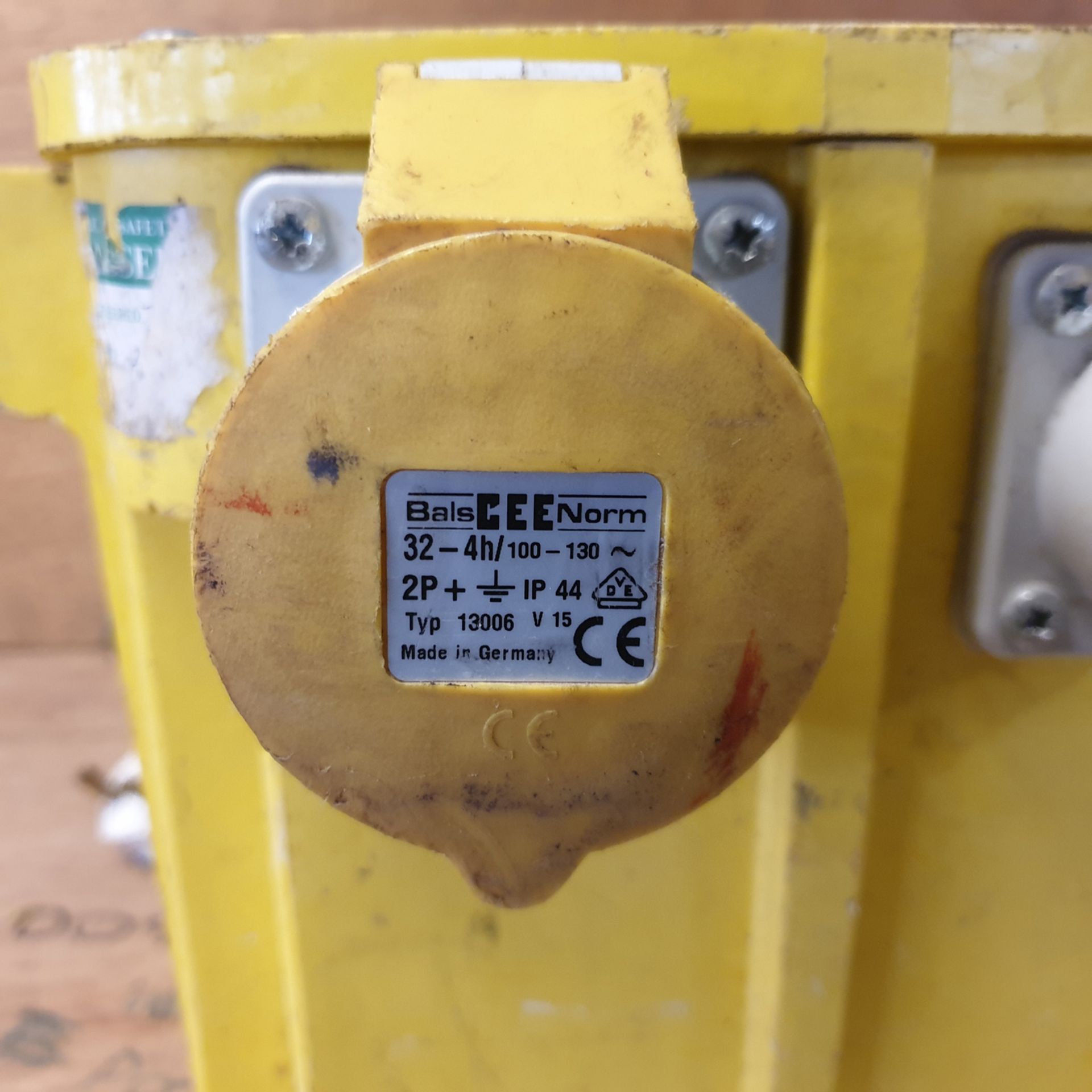 110Volt Transformer. - Image 2 of 3