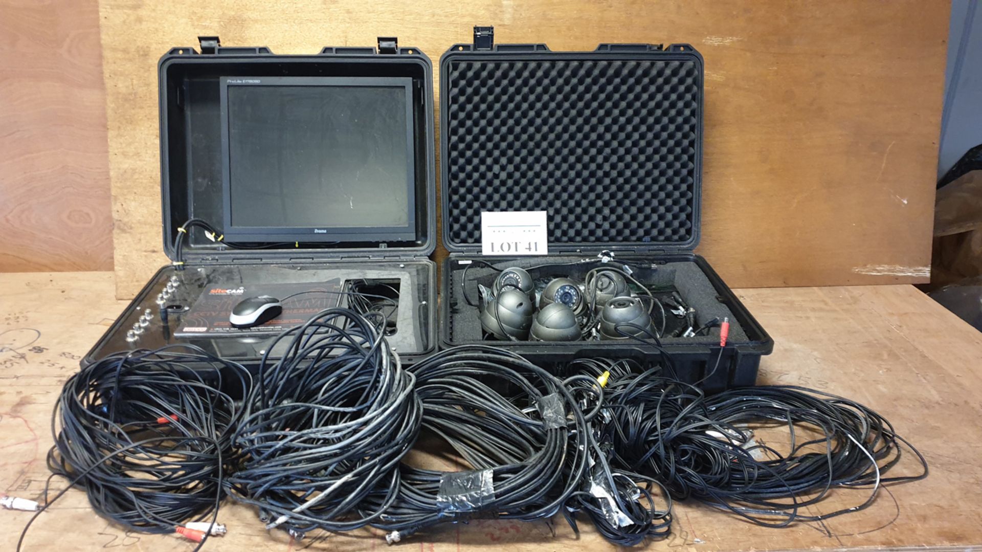 Portable CCTV Set with Monitor.