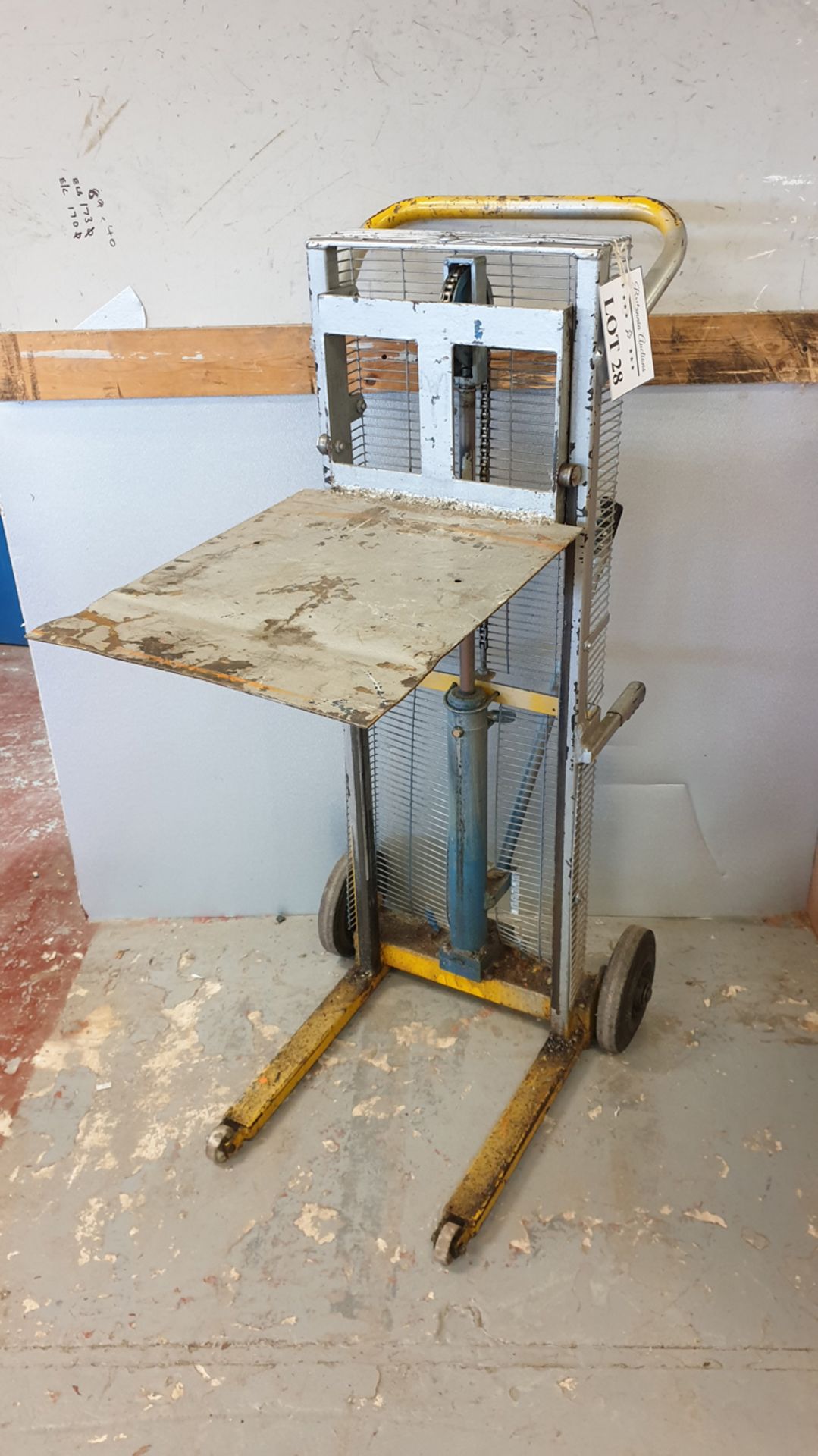 Hydraulic Platform Truck. Surface Size 16" x 20". - Image 3 of 3