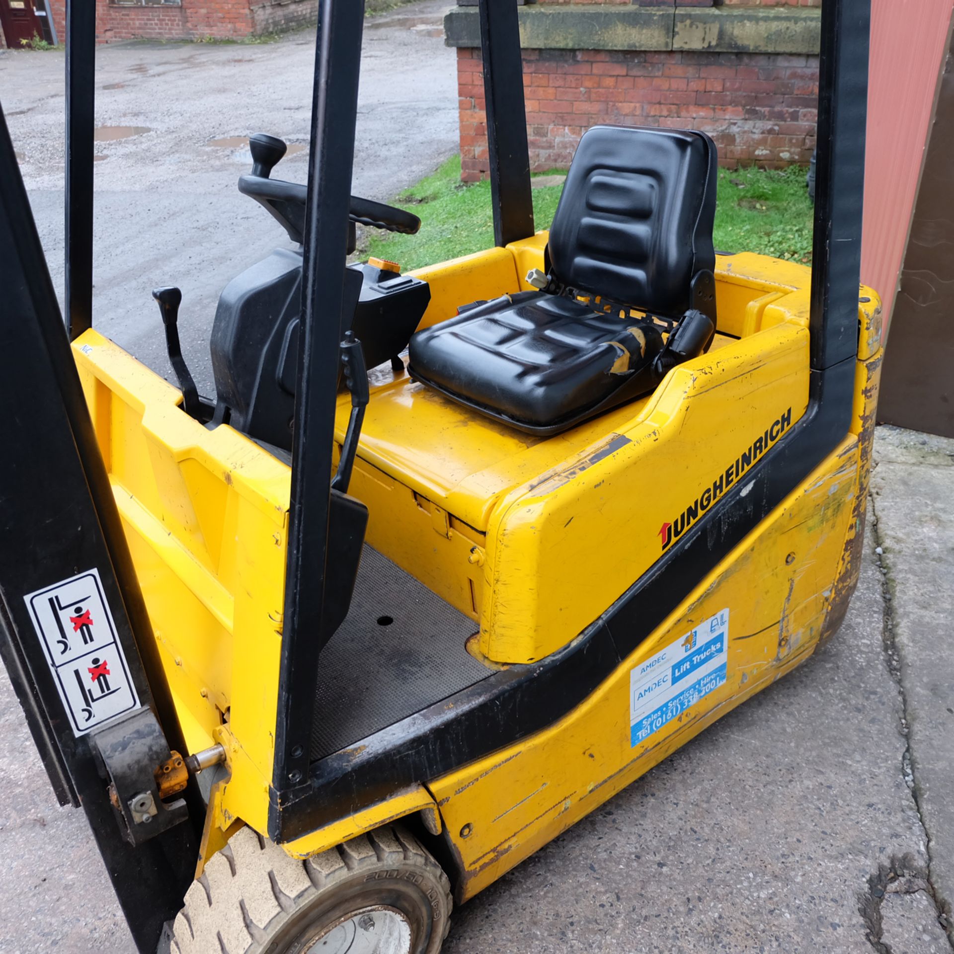 Jungheinrich 3 Wheel Electric Forklift Truck with Associated Charger. (1997) - Image 5 of 16