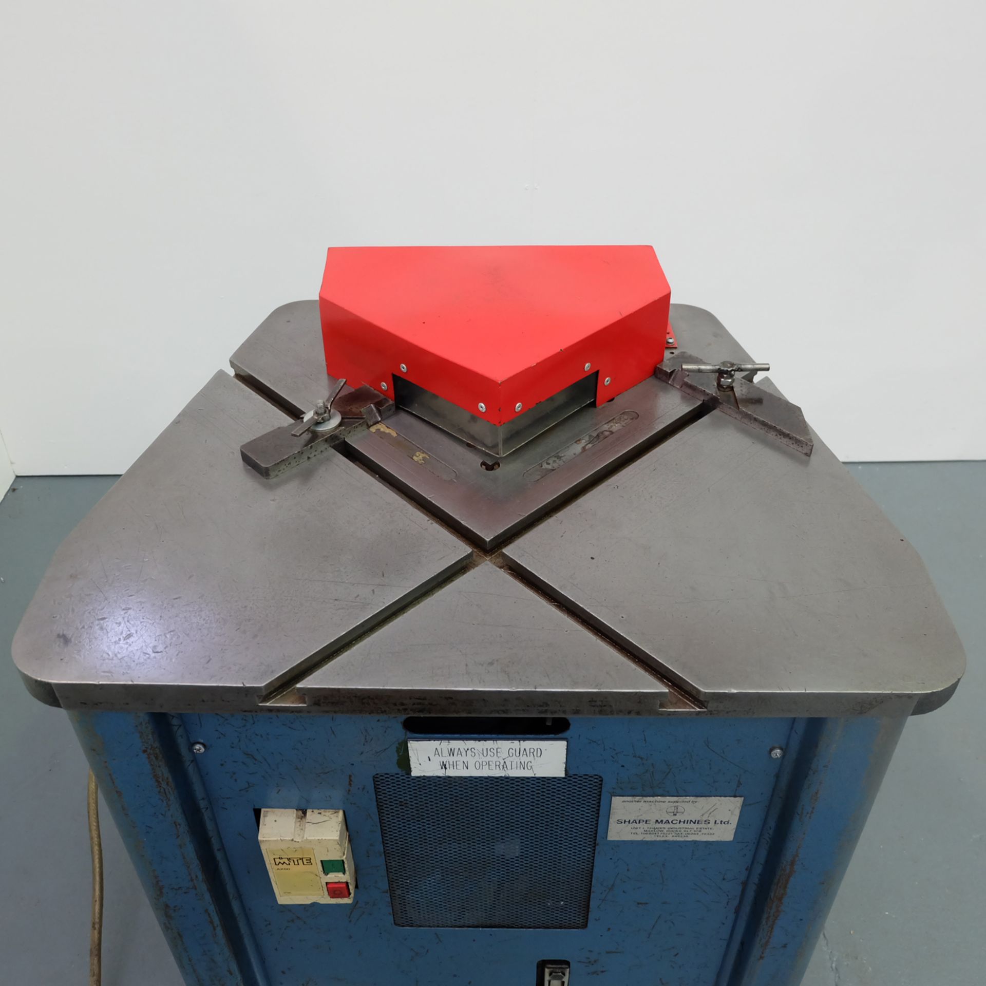 Shape Sheet Metal Hydraulic Corner Notcher. Capacity 150mm x 150mm x 3mm. - Image 7 of 15